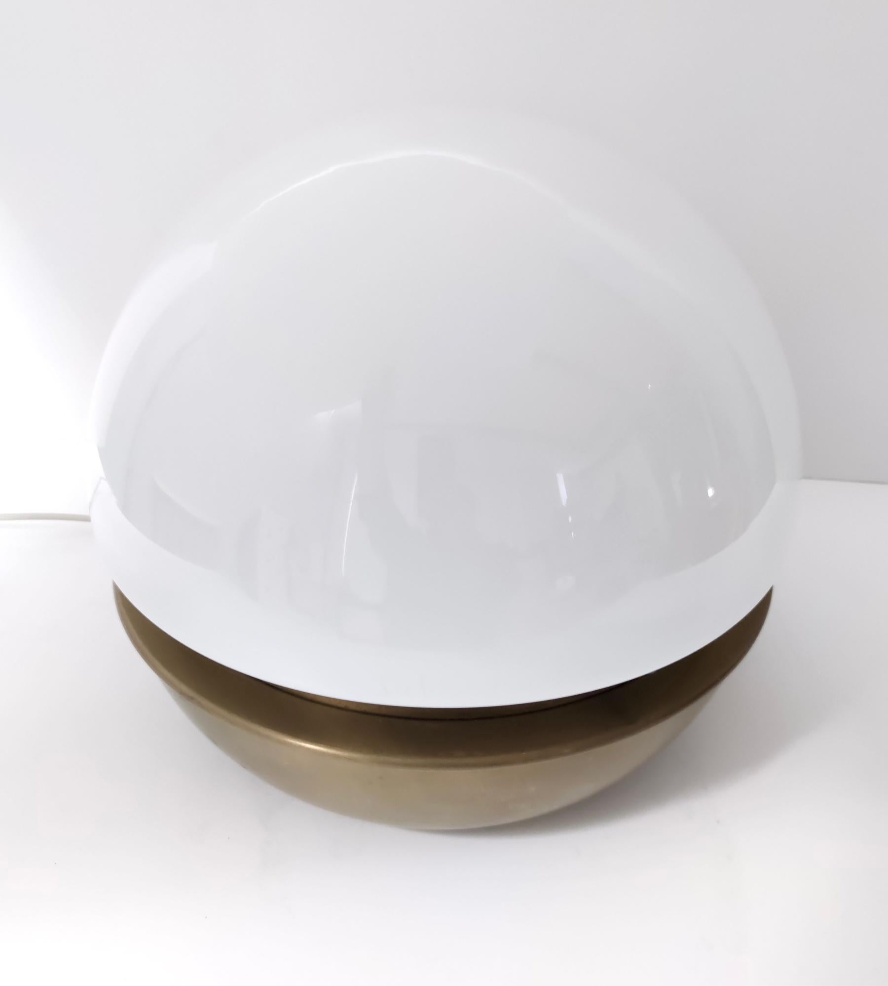Varnished Postmodern Space Age White Opaline Murano Glass and Brass Table Lamp, Italy For Sale