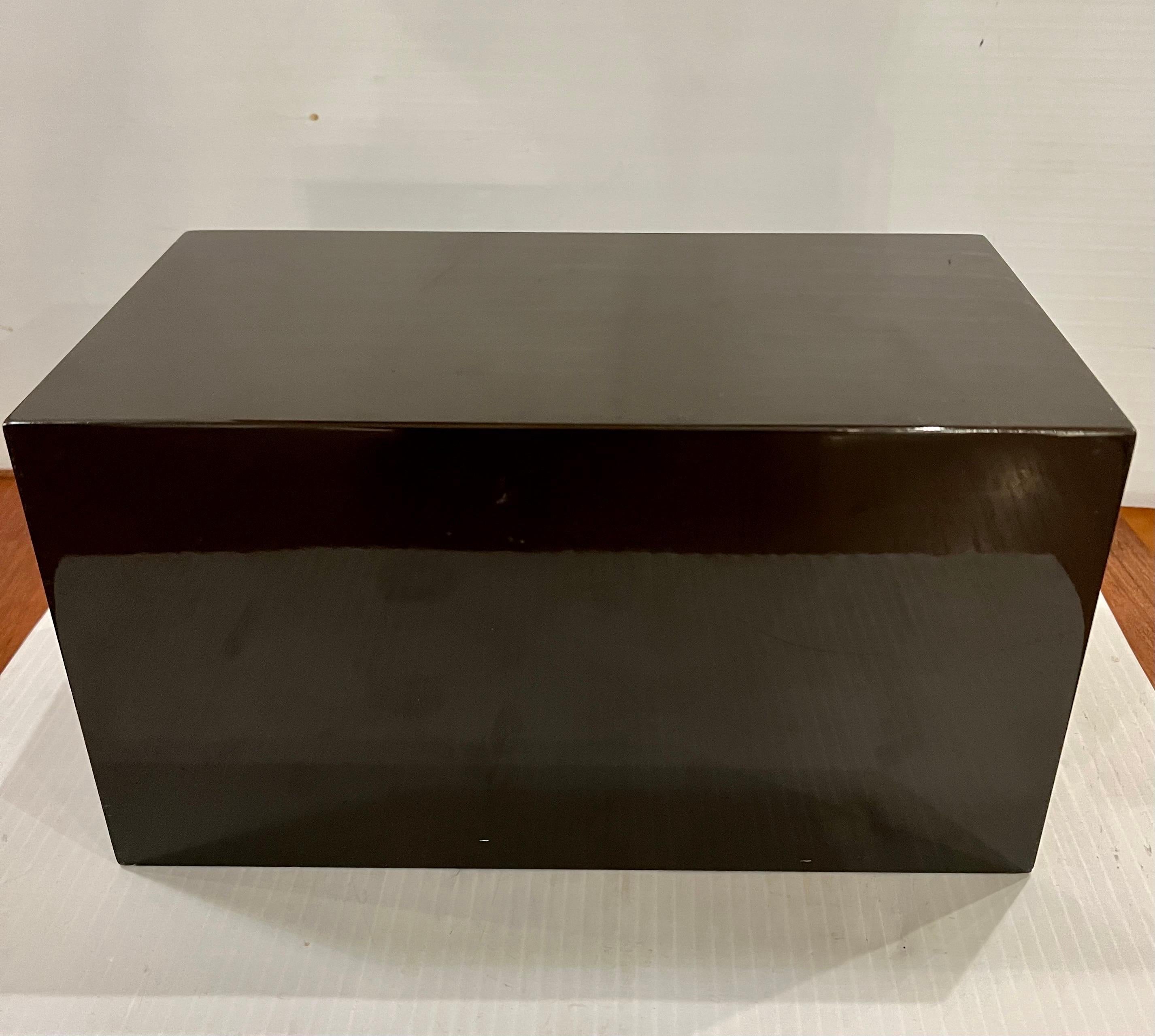 postmodern Wood Lacquer Mondrian De Stijl Style Small Box In Good Condition In San Diego, CA