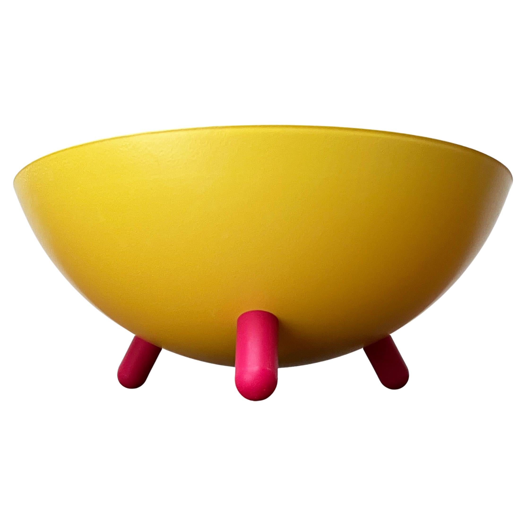 Ciotola a treppiede postmoderna gialla e rosa della serie PS Ola Wihlborg Ikea in vendita