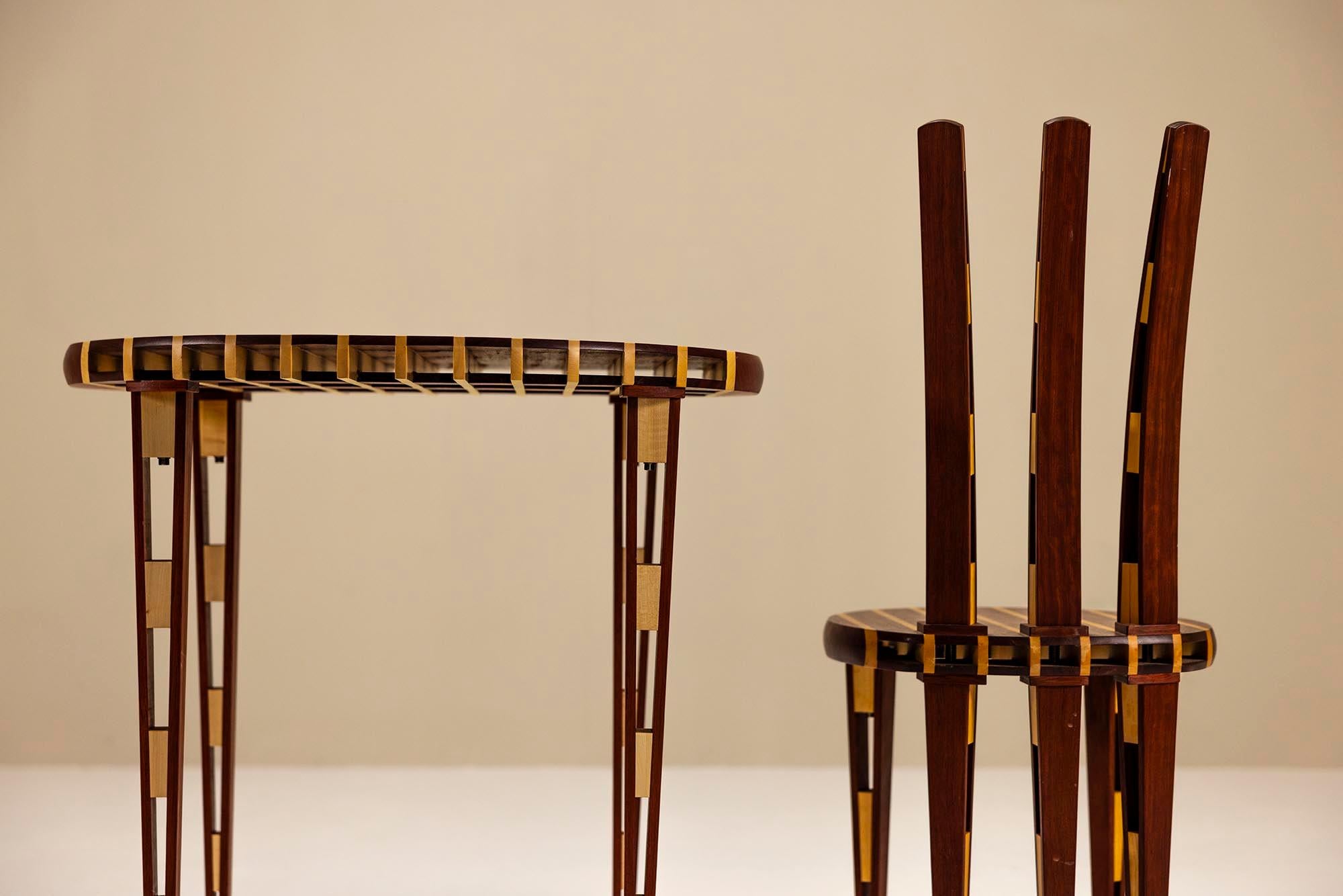 Postmodernes Tisch- und Stuhlset „Zebra“ aus zwei Holzarten, 1990er Jahre im Angebot 12