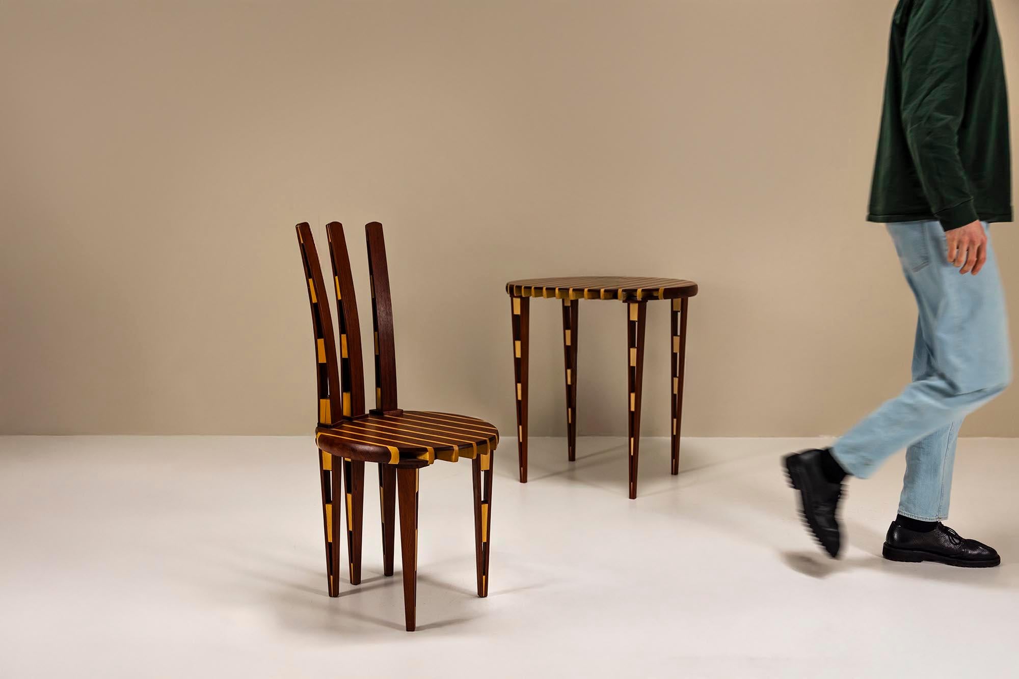 Postmodernes Tisch- und Stuhlset „Zebra“ aus zwei Holzarten, 1990er Jahre im Zustand „Gut“ im Angebot in Hellouw, NL
