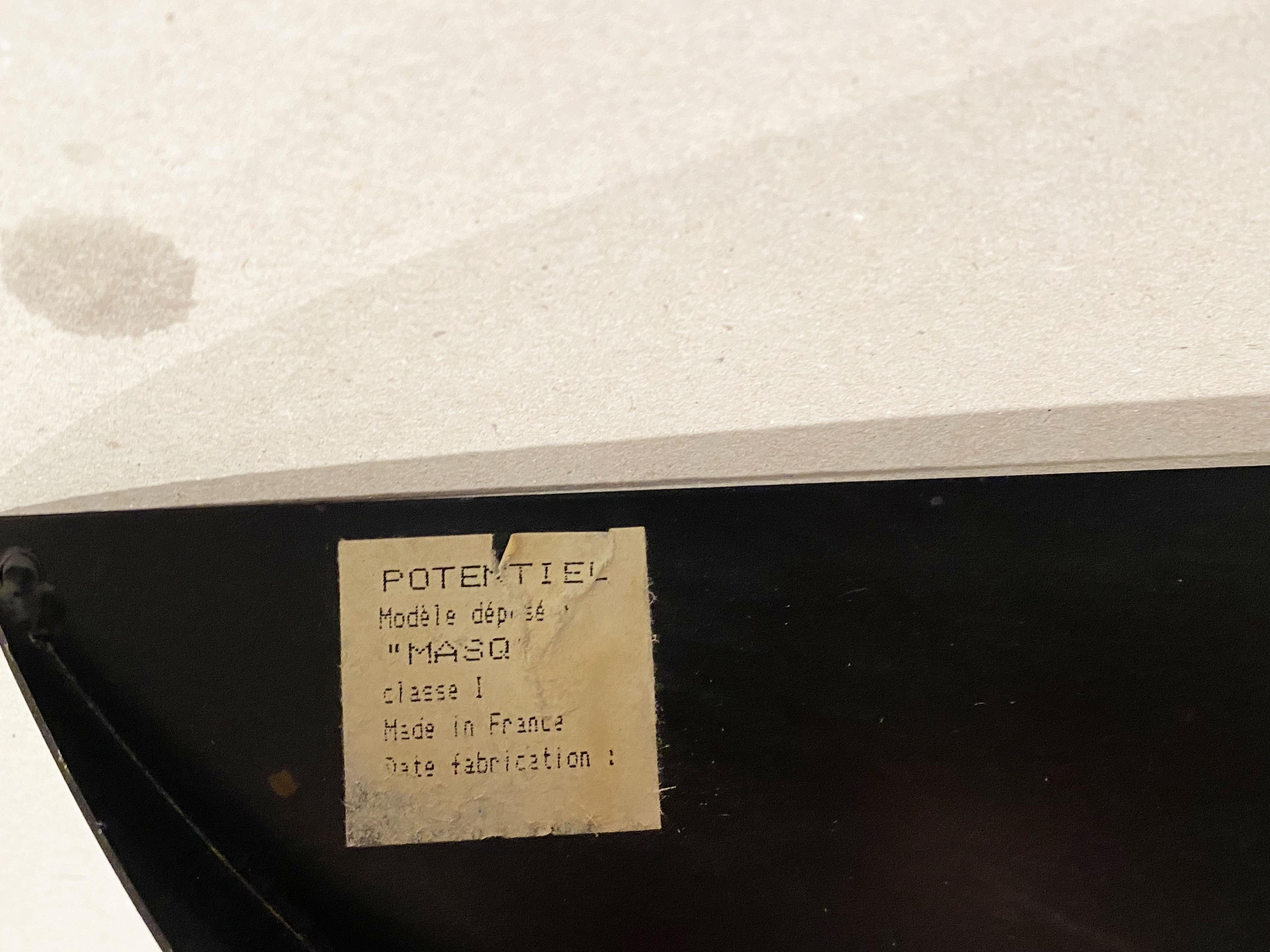 Scontrino postmoderno a forma di maschera laccato nero di Potentiel Paris, Francia, anni '80 in vendita 3