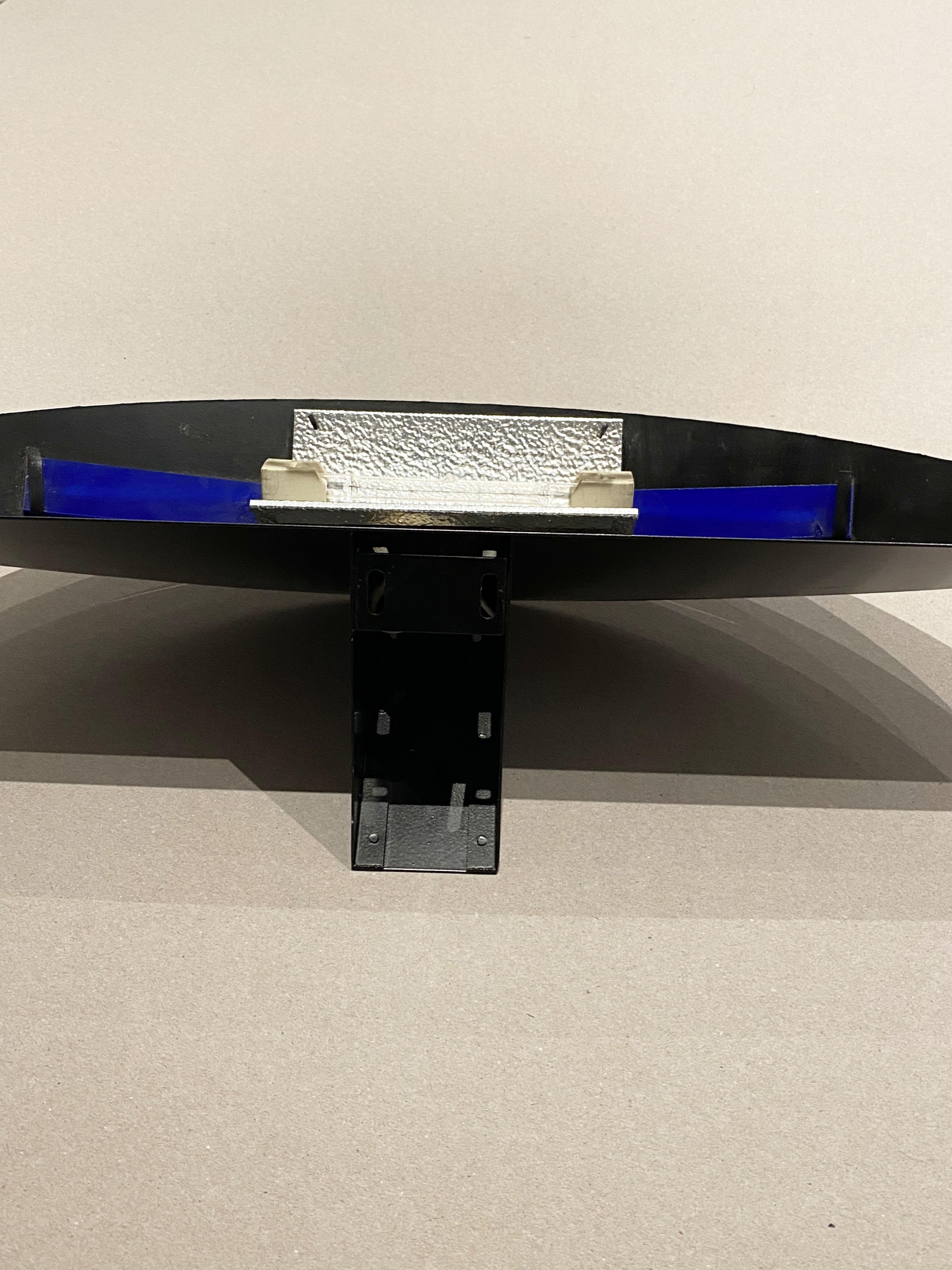 Scontrino postmoderno a forma di maschera laccato nero di Potentiel Paris, Francia, anni '80 in vendita 4