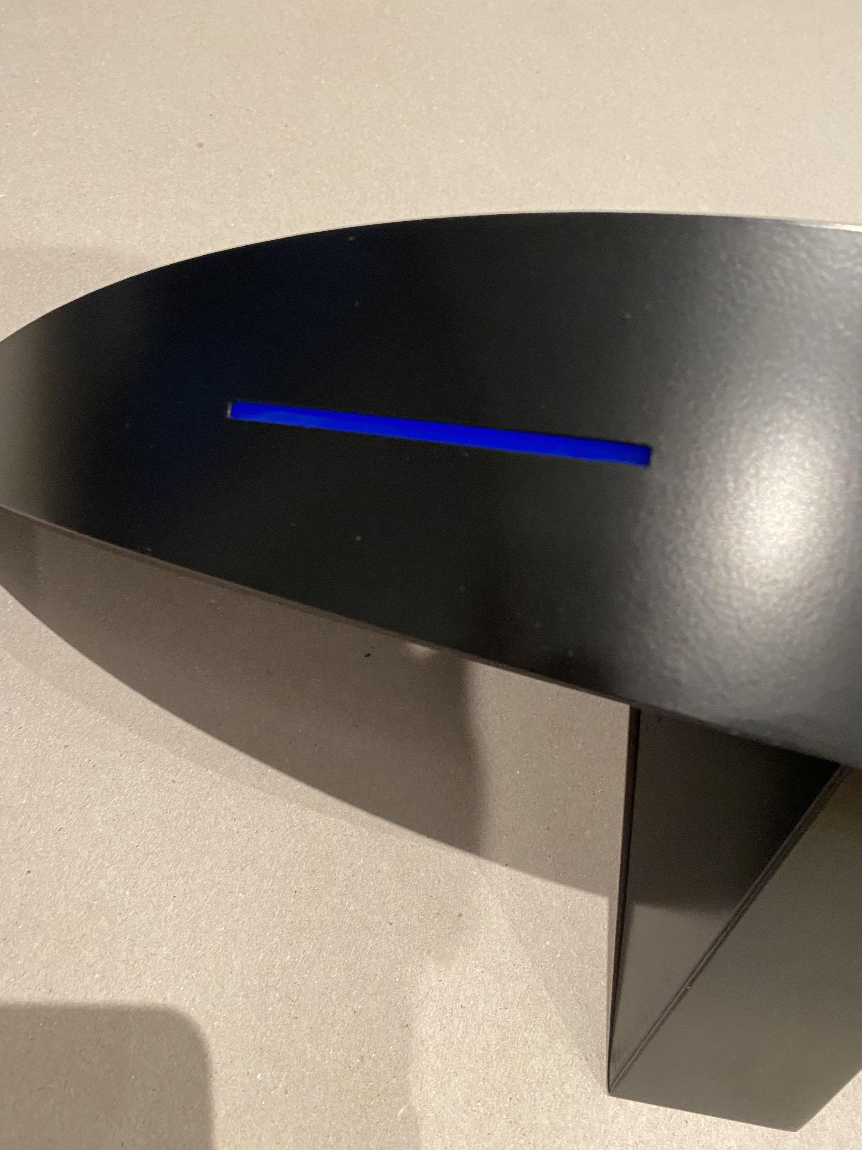 Francese Scontrino postmoderno a forma di maschera laccato nero di Potentiel Paris, Francia, anni '80 in vendita