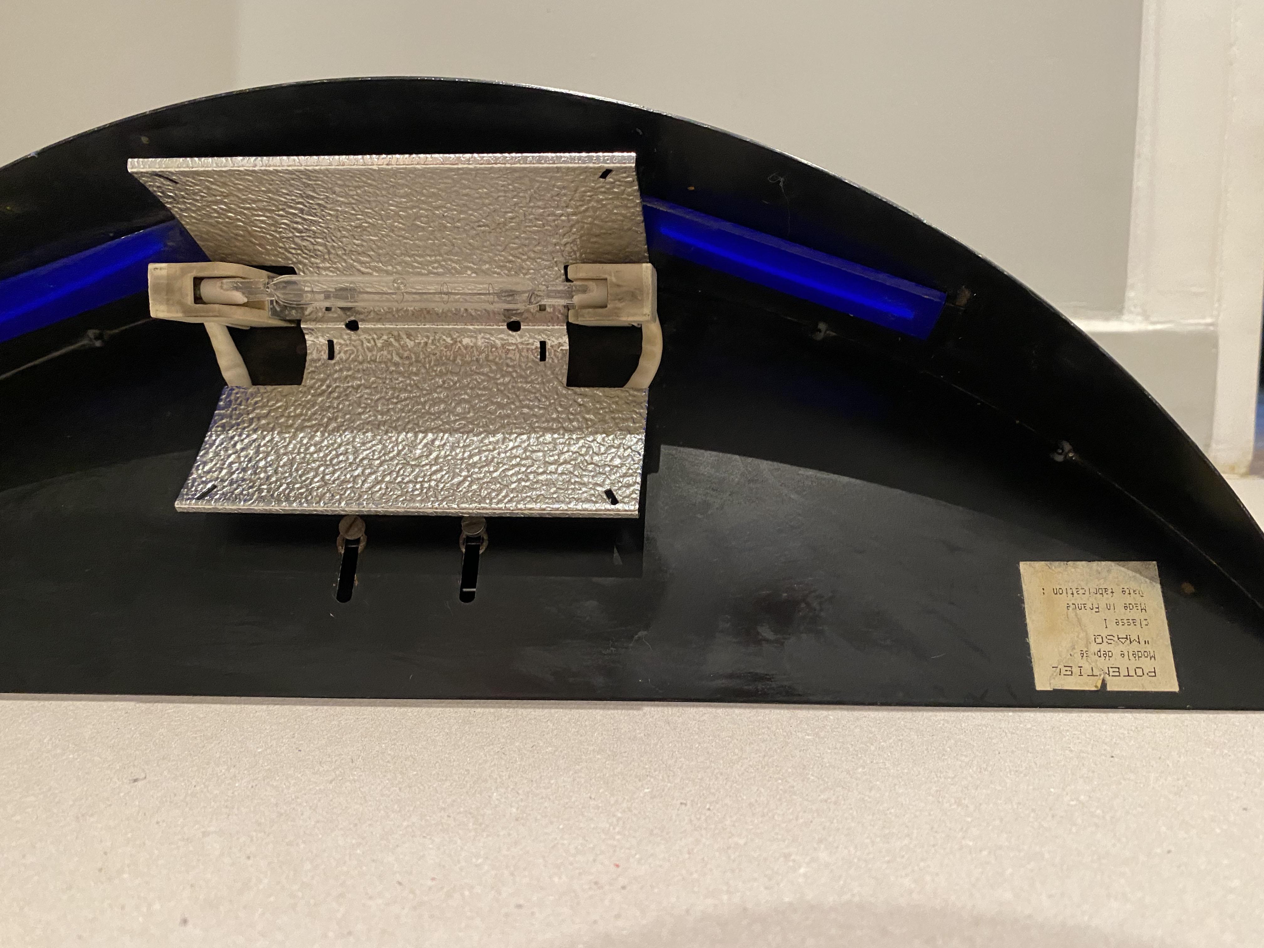 Acciaio Scontrino postmoderno a forma di maschera laccato nero di Potentiel Paris, Francia, anni '80 in vendita