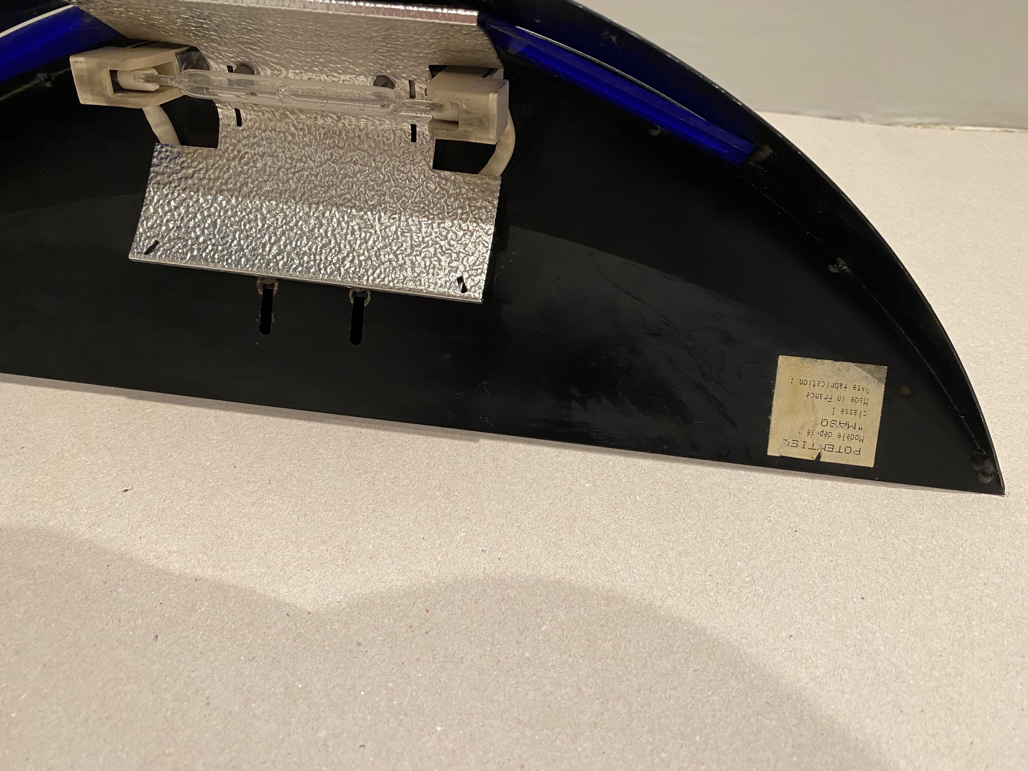 Scontrino postmoderno a forma di maschera laccato nero di Potentiel Paris, Francia, anni '80 in vendita 1