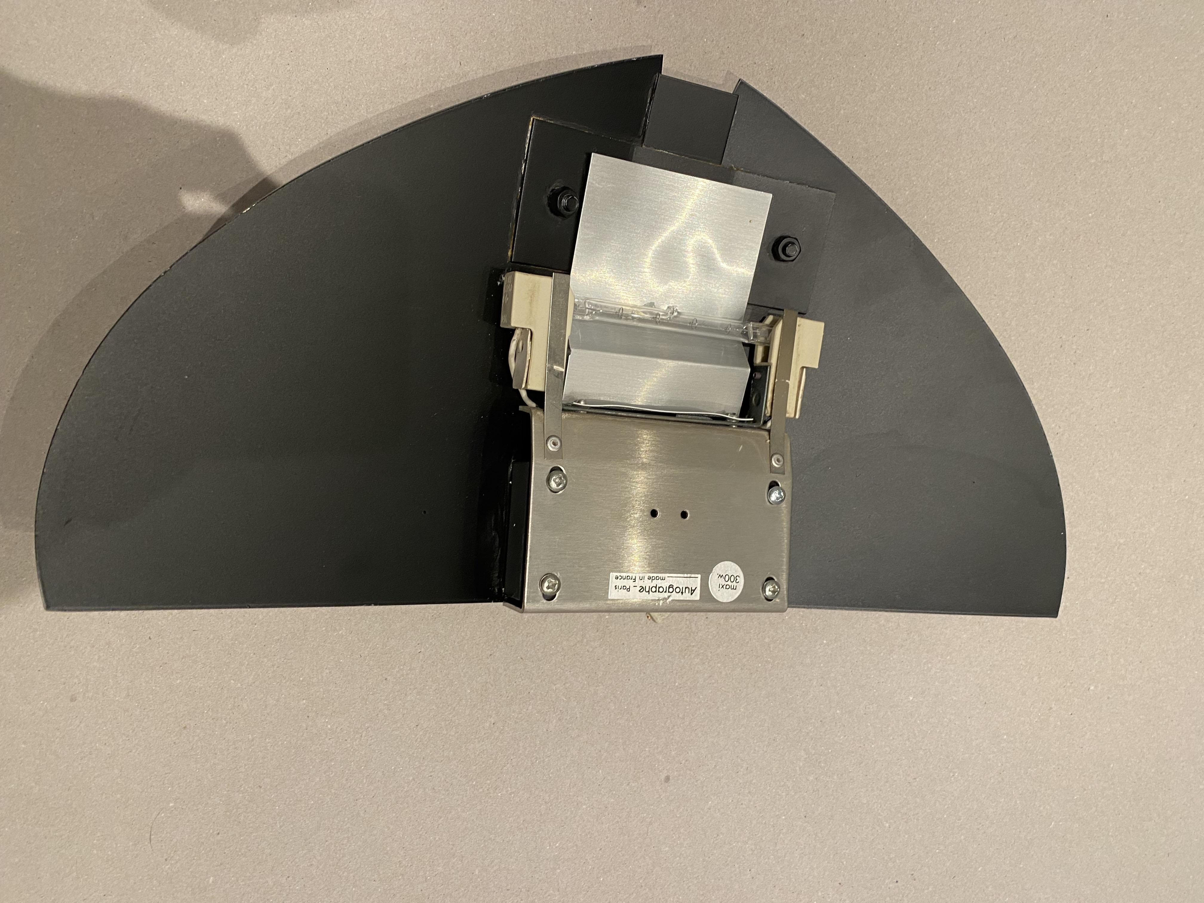 Postmoderne schwarz lackierte Origami-Leuchte von Autographe Paris, Frankreich 1980er Jahre im Angebot 4