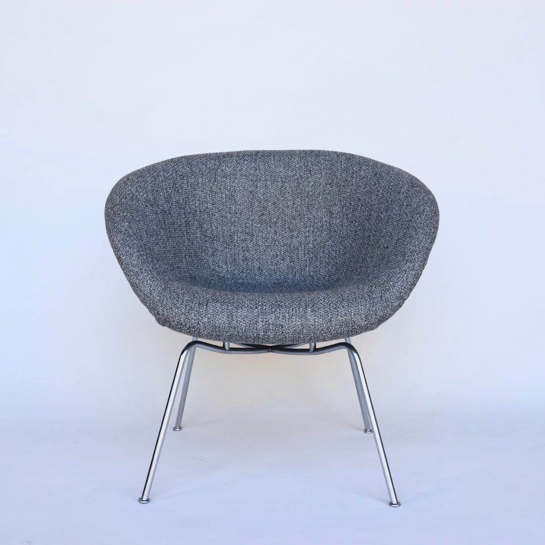 Danish Pot Chair Designed by Arne Jacobsen for Fritz Hansen, circa 1950, Denmark