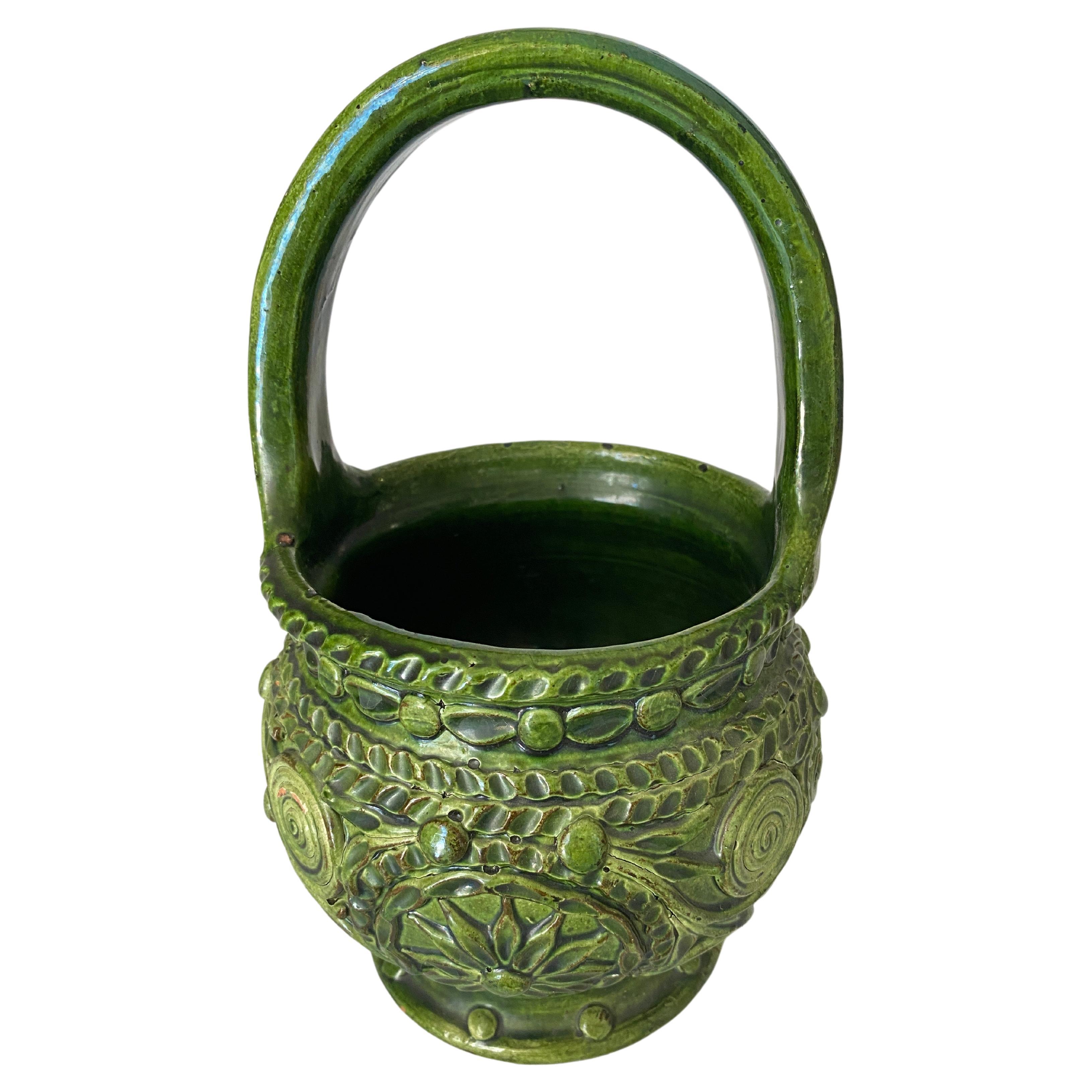  Pot ou boîte en céramique verte avec poignée circulaire Majolica France du 19ème siècle