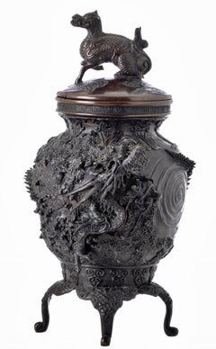 Vaso con coperchio, giapponese, XIX secolo, in bronzo, periodo Meiji (1868-1912)