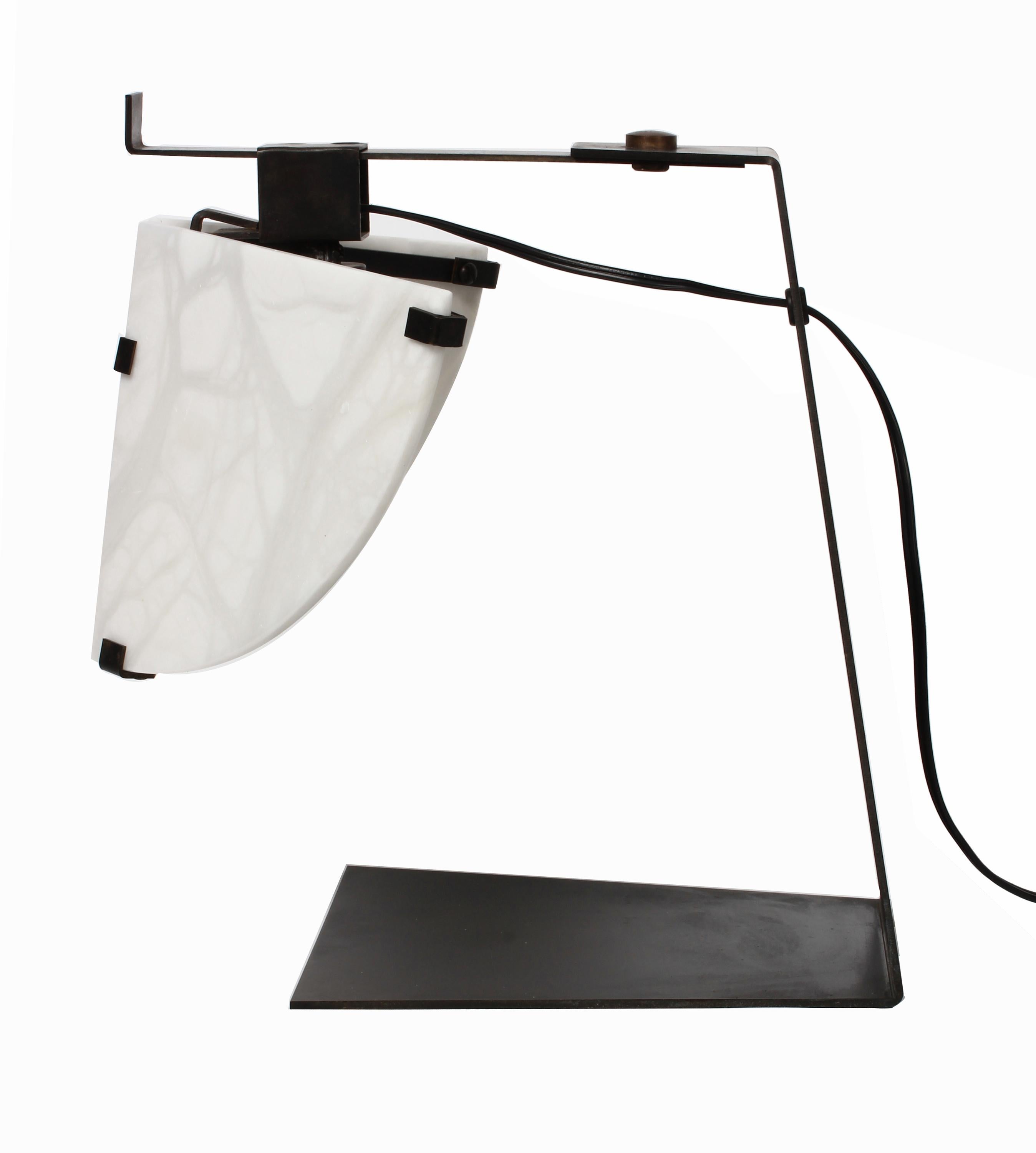 'Potence' Alabaster Table Lamp in the Manner of Pierre Chareau Neuf - En vente à Glendale, CA