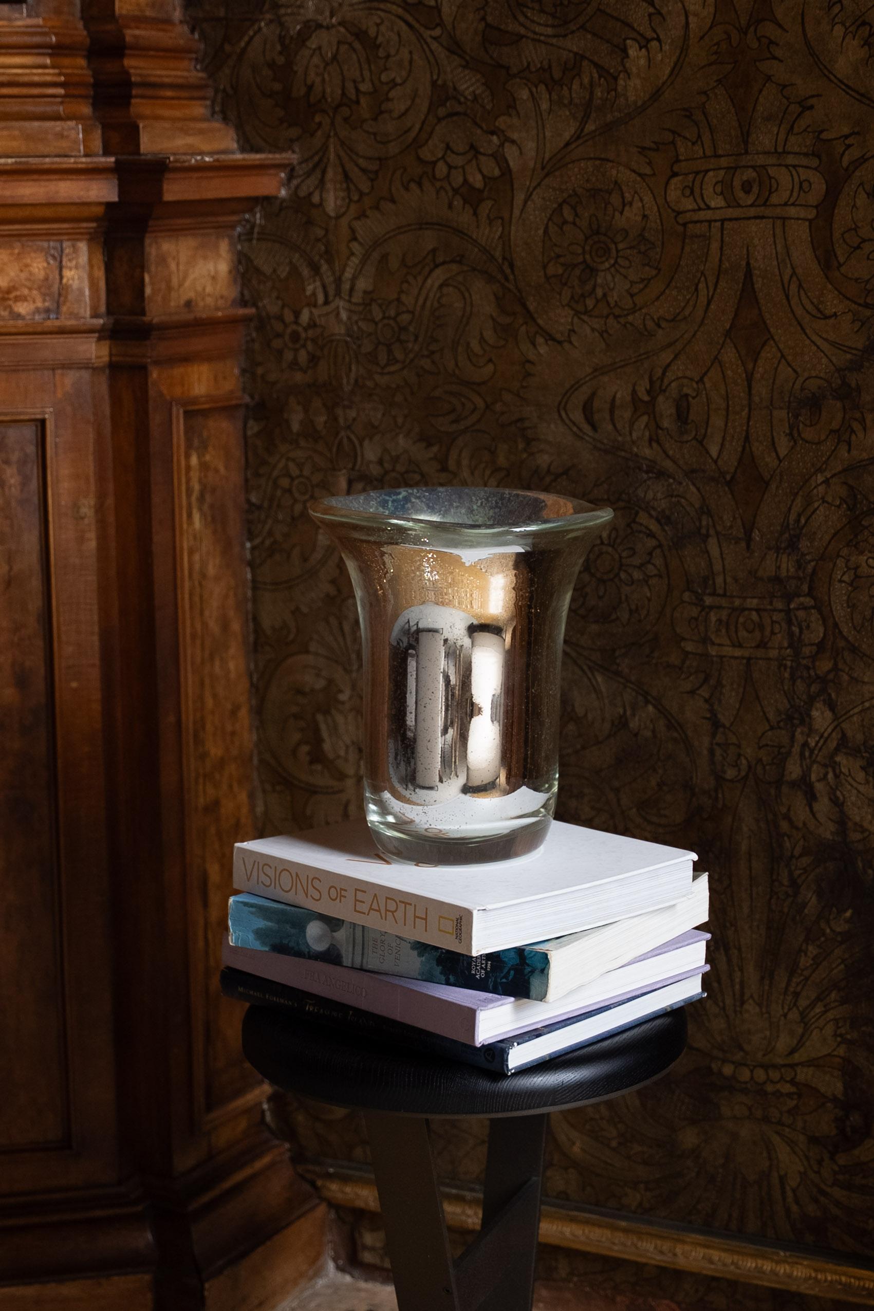 italien Vase en cristal POTOCKA rehaussé de feuilles d'argent brûlées à chaud, par Giberto Venezia en vente