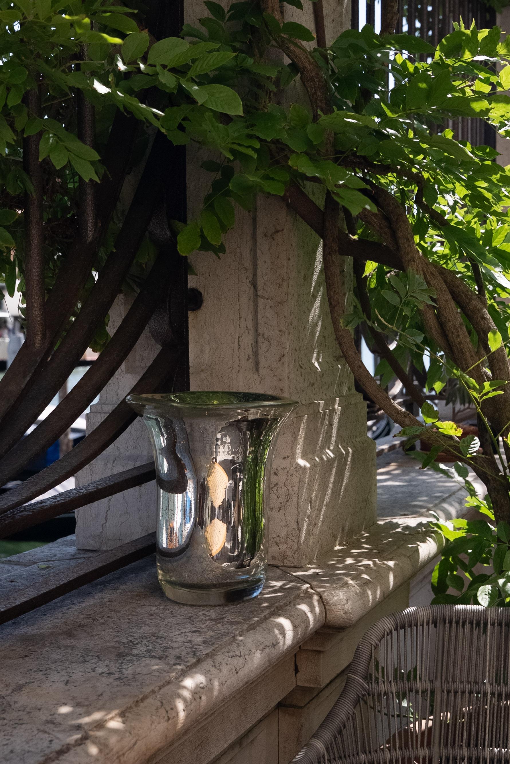 Fait main Vase en cristal POTOCKA rehaussé de feuilles d'argent brûlées à chaud, par Giberto Venezia en vente