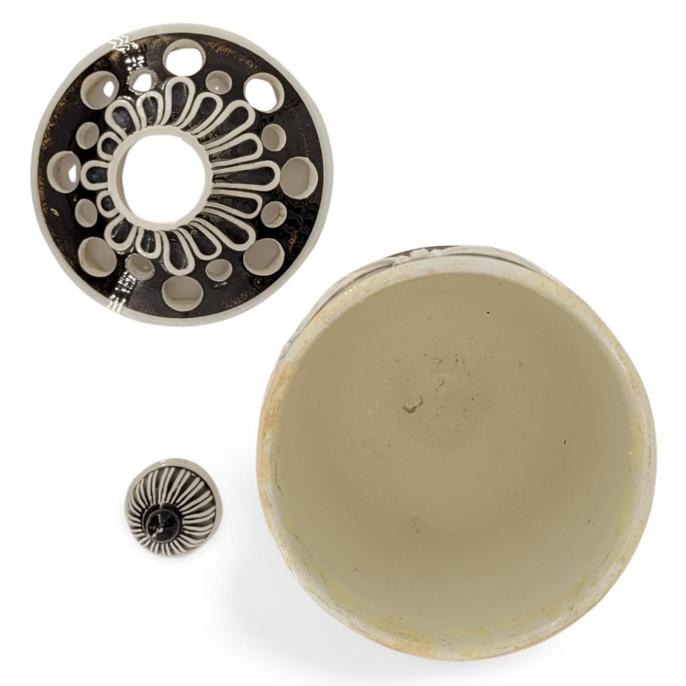 Fine XVIII secolo Potpourri in Teracotta Bianca. Wedgwood C1780. in vendita