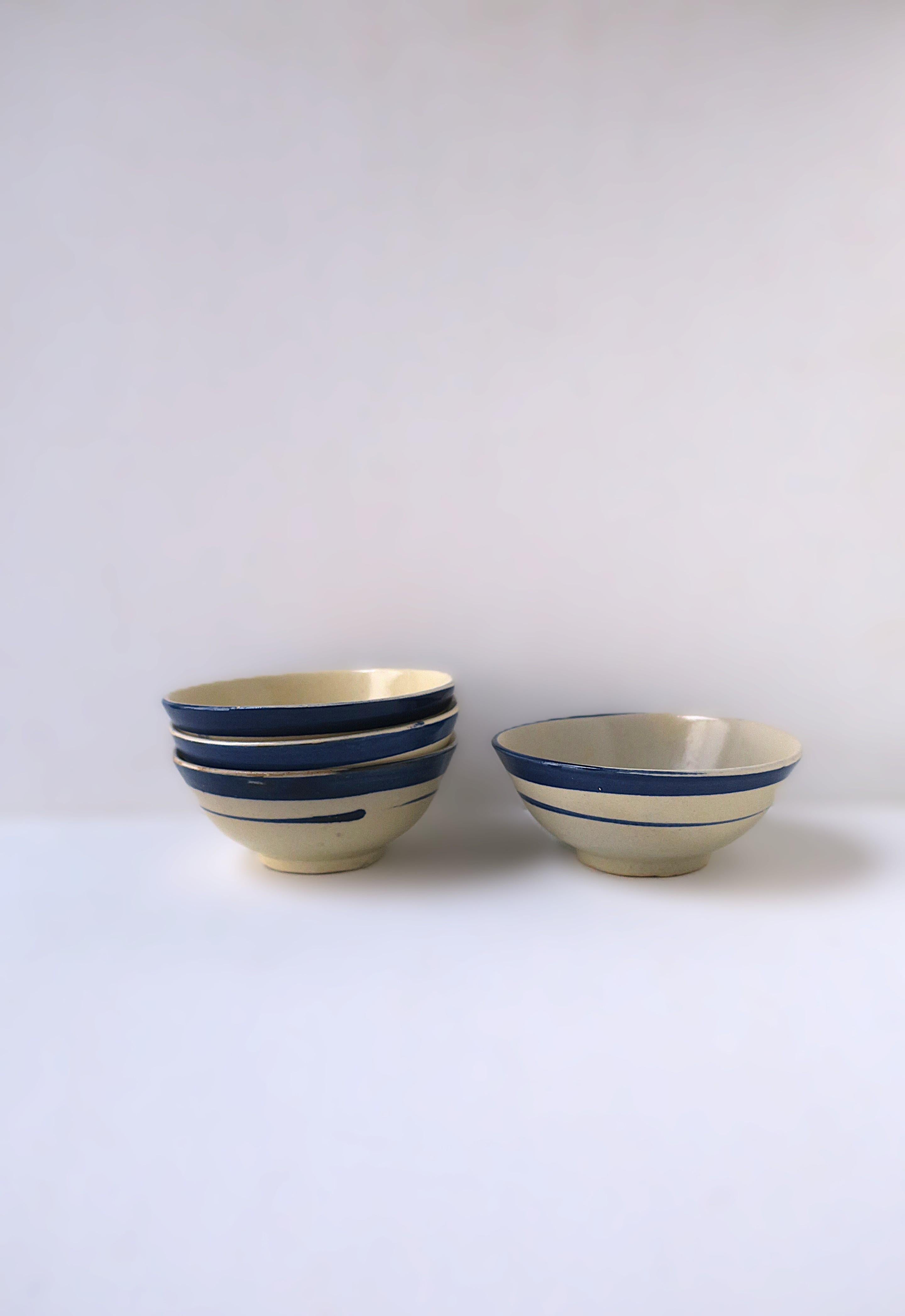 Americano Pottery Bowls Blue Off-White, Set of 4 in vendita