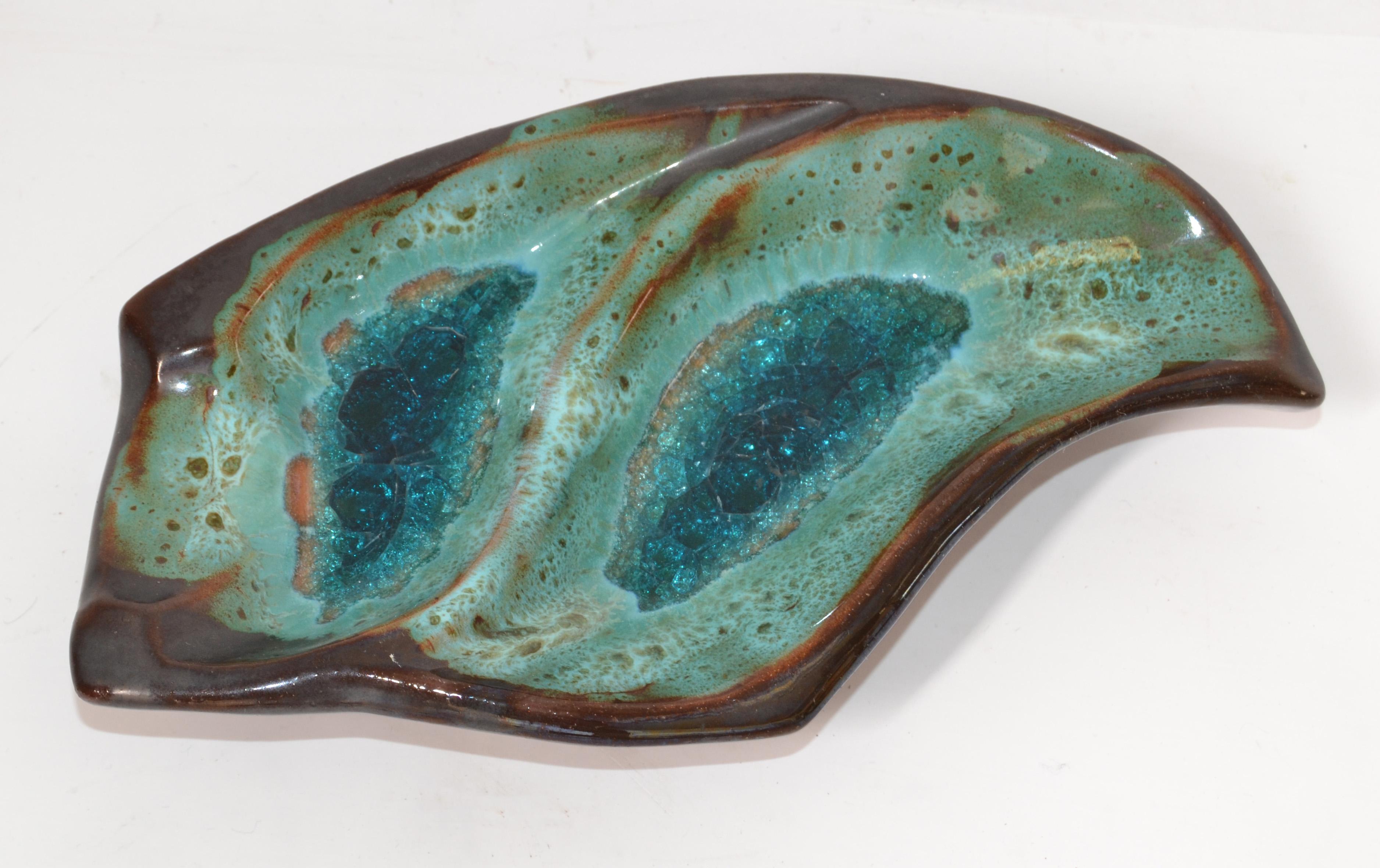 Vintage Mid-Century Modern glazed art pottery, ceramic decorative bowl, two compartment dish, vide poche in brown and beautiful shades of blue. 
Base is covered with felt.
Practical as well as decorative bowl for Your keys on top of a sideboard,