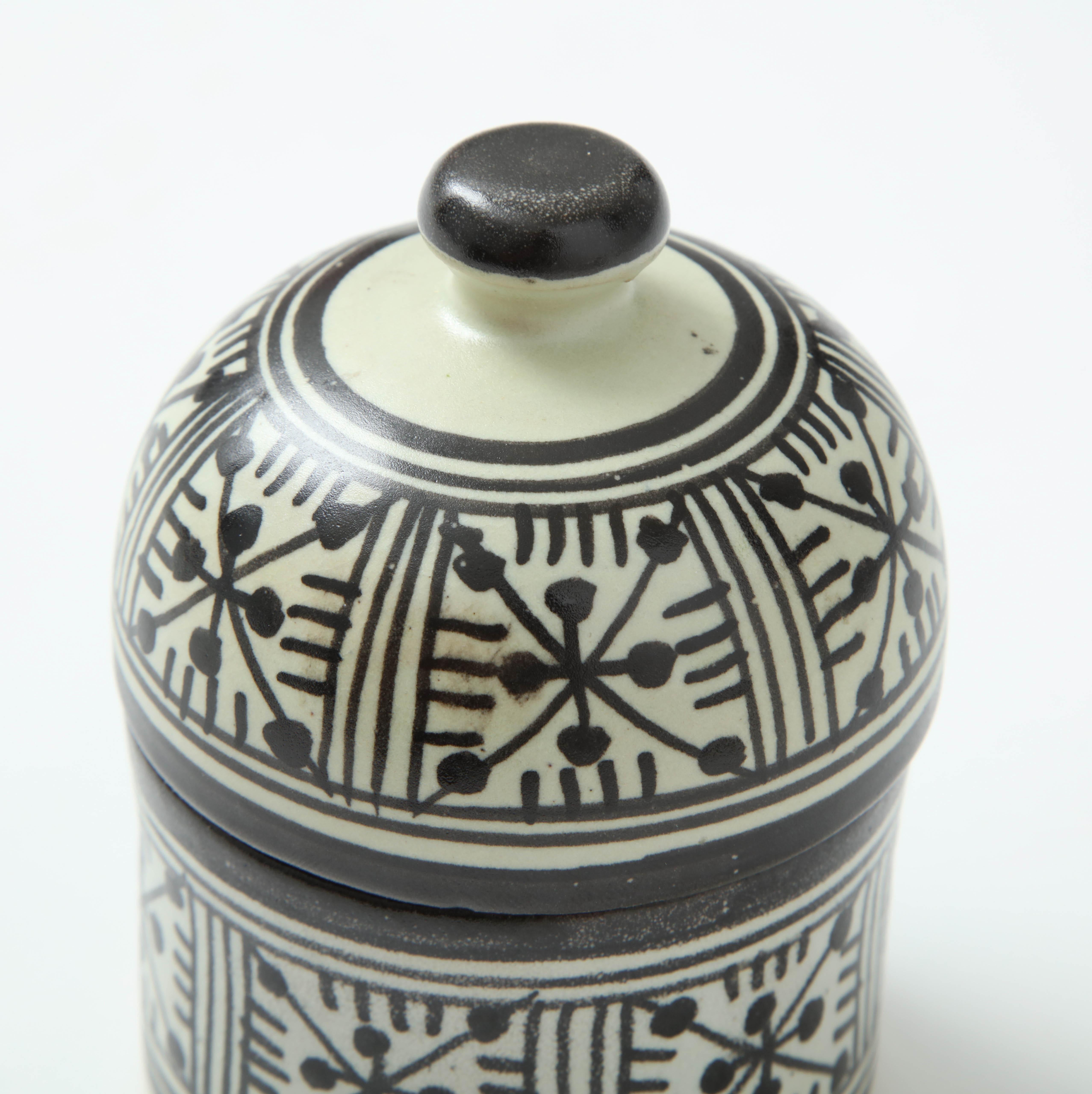 Hand-Crafted Pottery from Rabat, Morocco, Contemporary Ceramic Jar, Cream and Black Colors For Sale