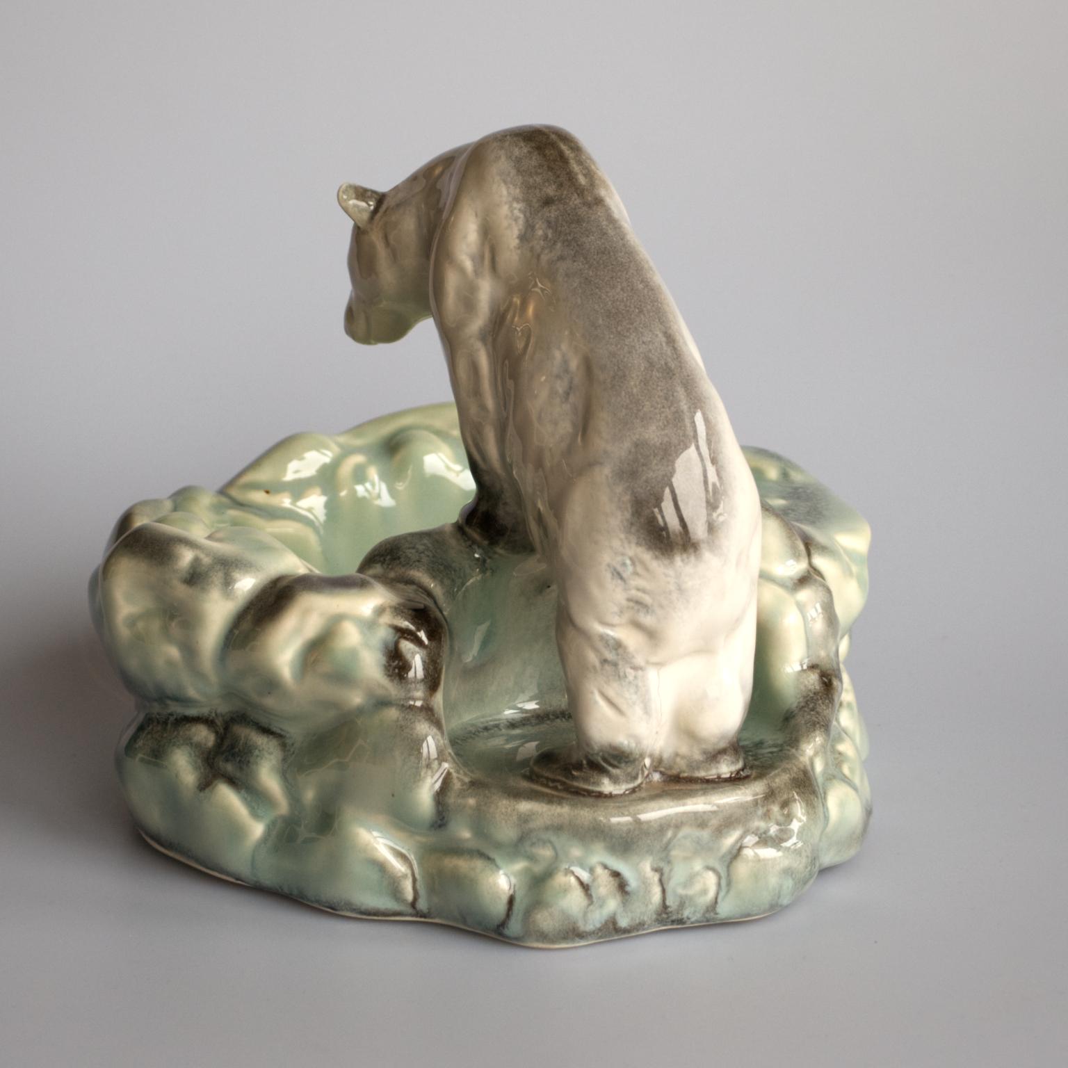 Pottery Polar Bear Bowl or Ashtray from Ditmar Urbach Czechoslovakia, 1930s In Good Condition In Lucenec, SK