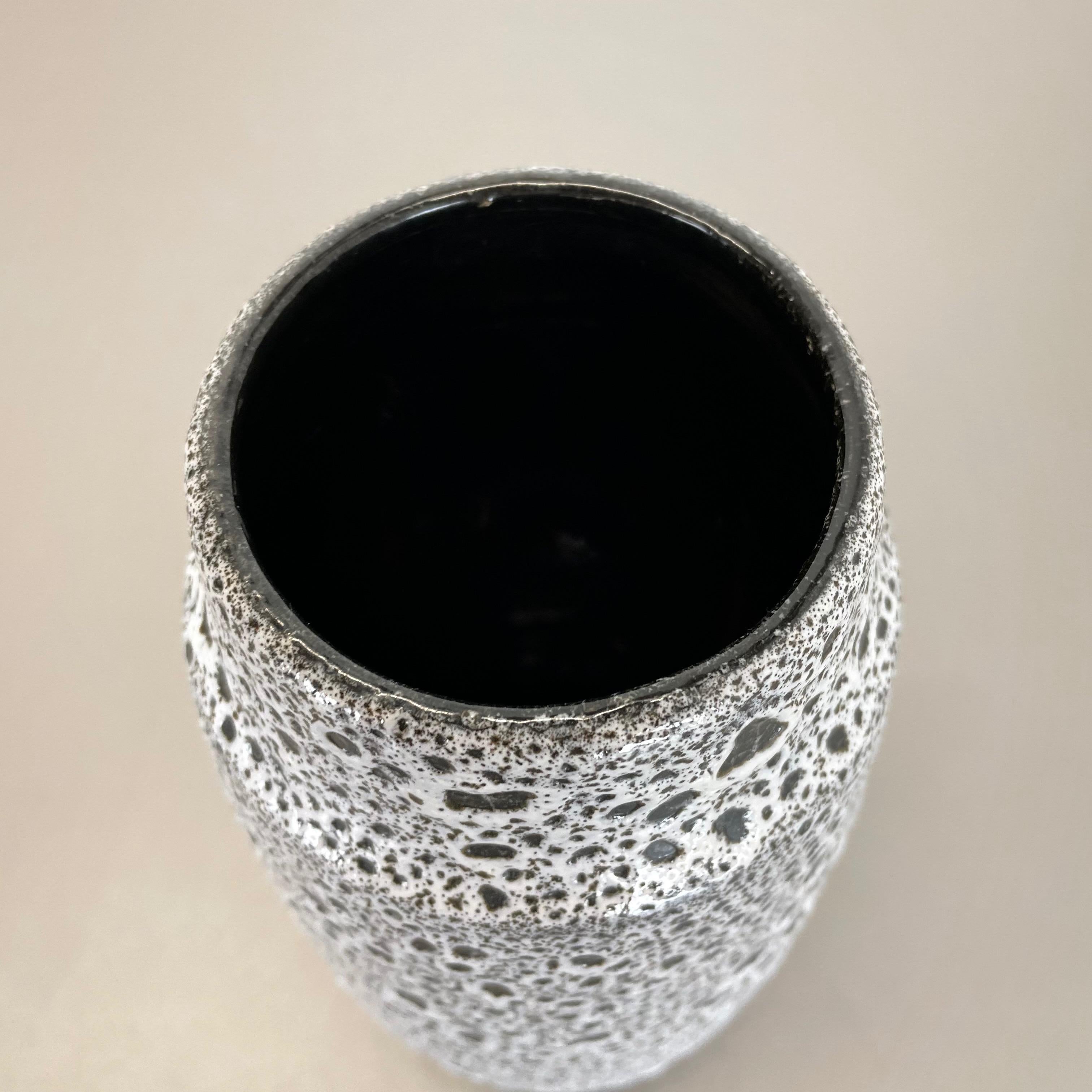 Keramik Super Weiß Farbe Fett Lava Mehrfarbige Vase Scheurich Deutschland WGP, 1970 im Angebot 3