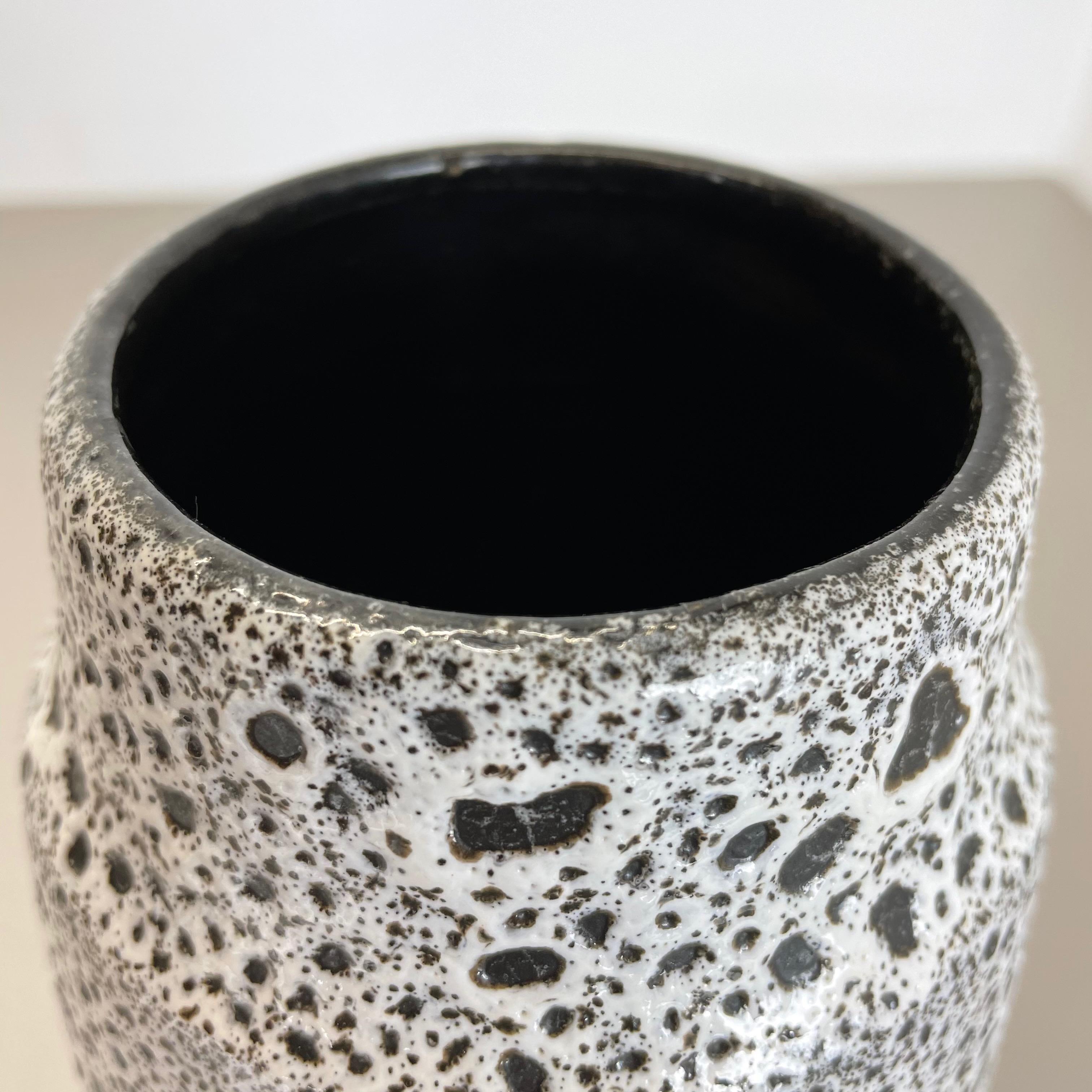 Keramik Super Weiß Farbe Fett Lava Mehrfarbige Vase Scheurich Deutschland WGP, 1970 im Angebot 4