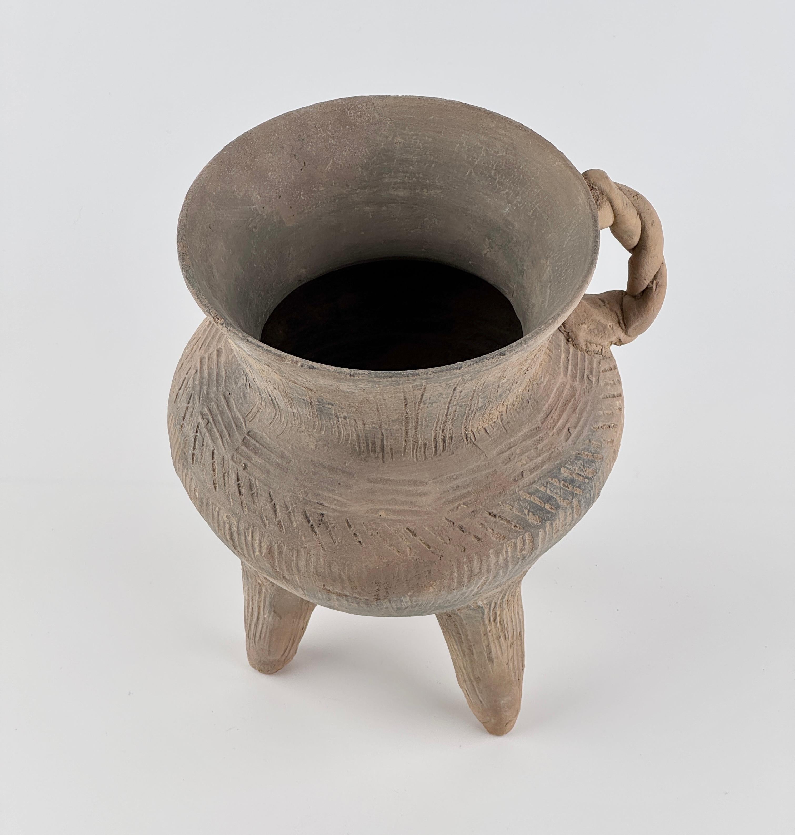 Earthenware Pottery Tripod Vessel, Neolithic Period For Sale