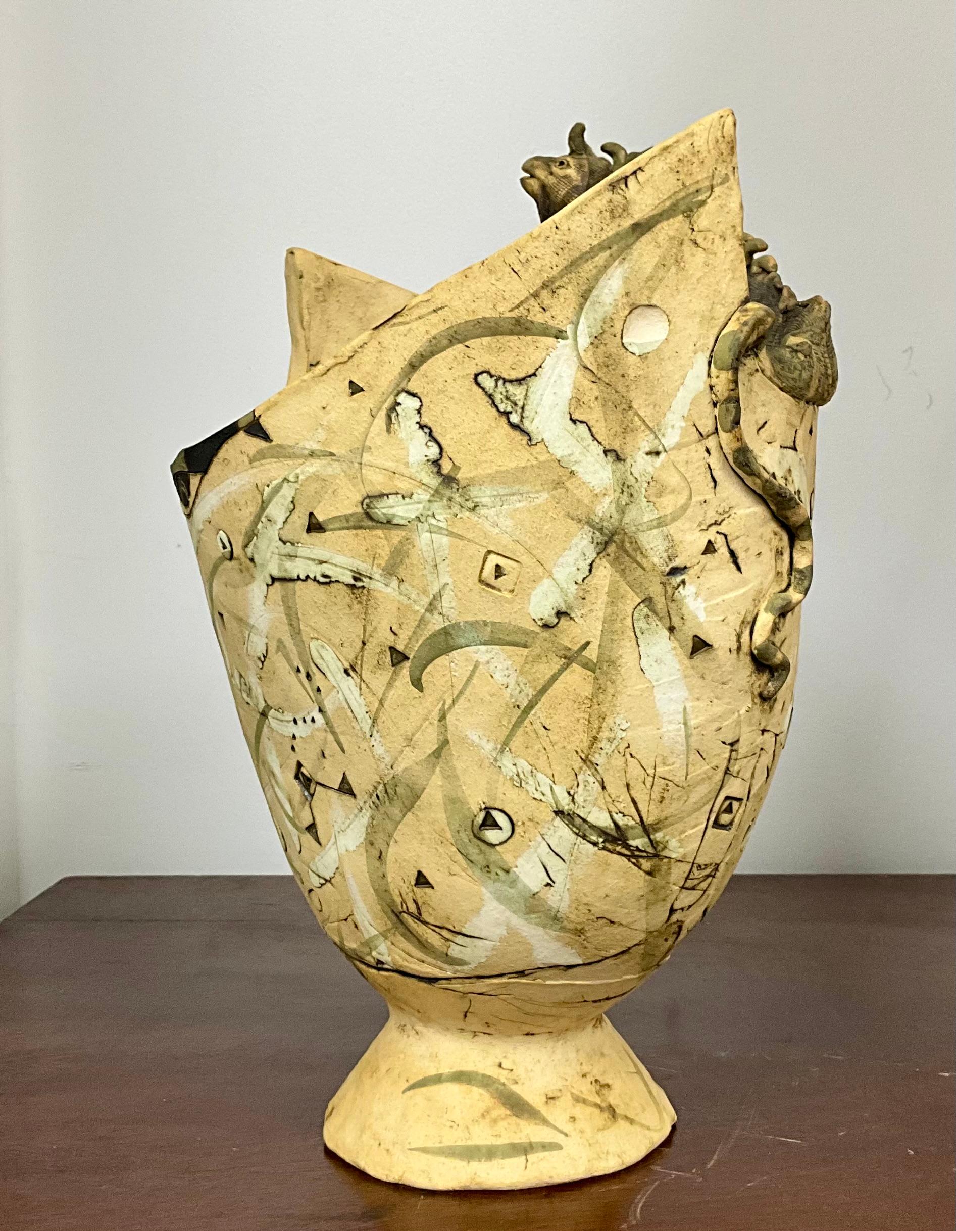 Pottery Vase with Iguana Sculpture Signed For Sale 2
