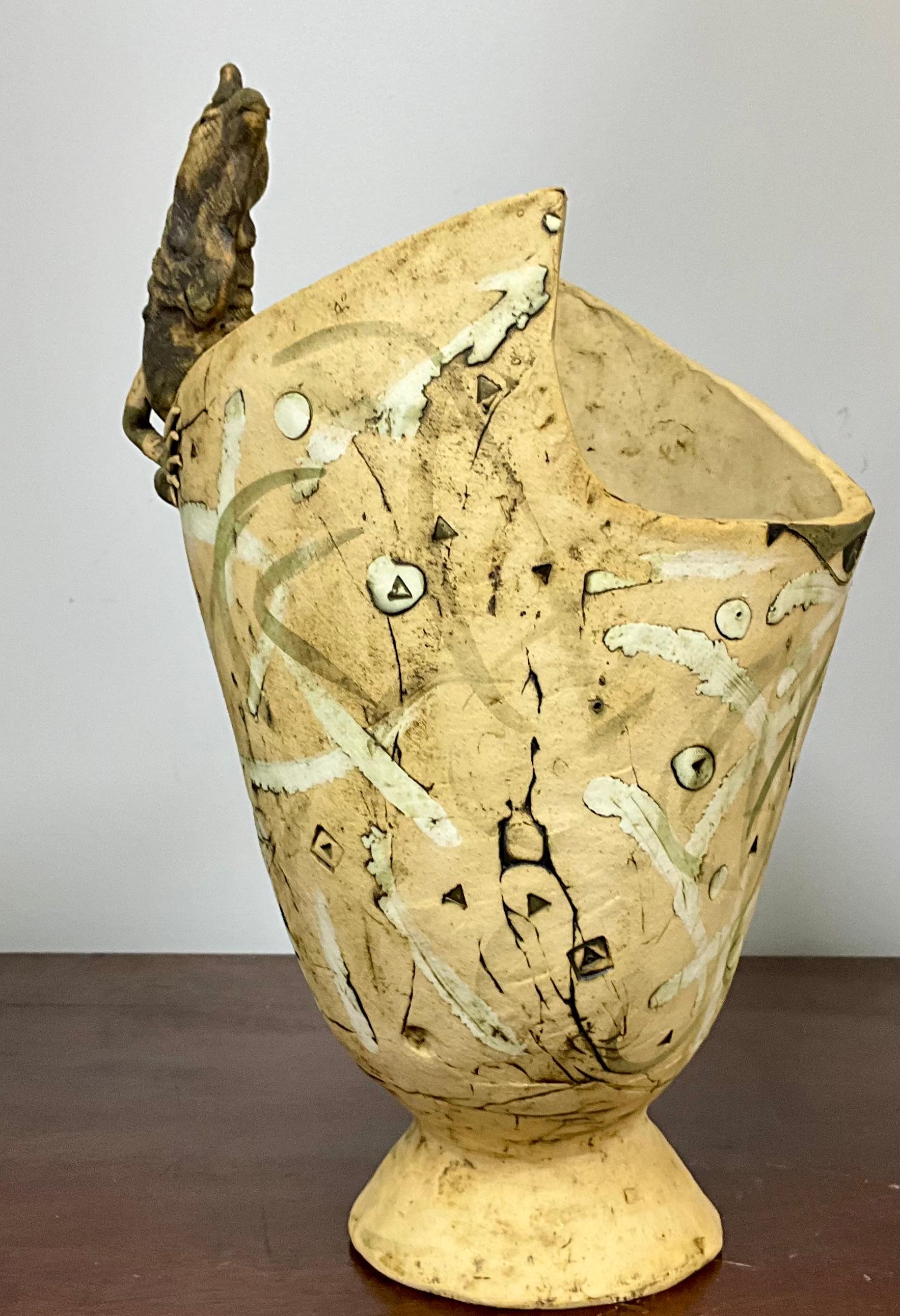 Pottery Vase with Iguana Sculpture Signed For Sale 4