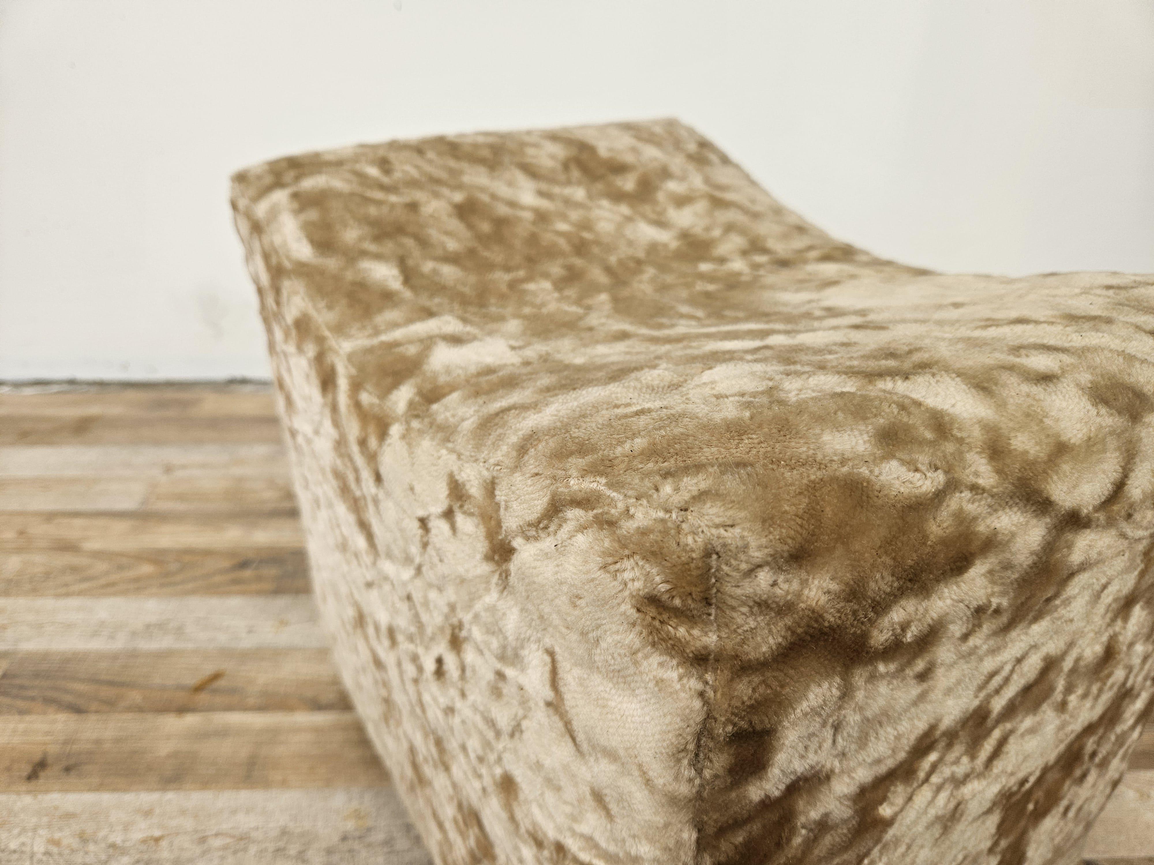 Pouf des années 1950 avec base en bois et housse en tissu doux en vente 1