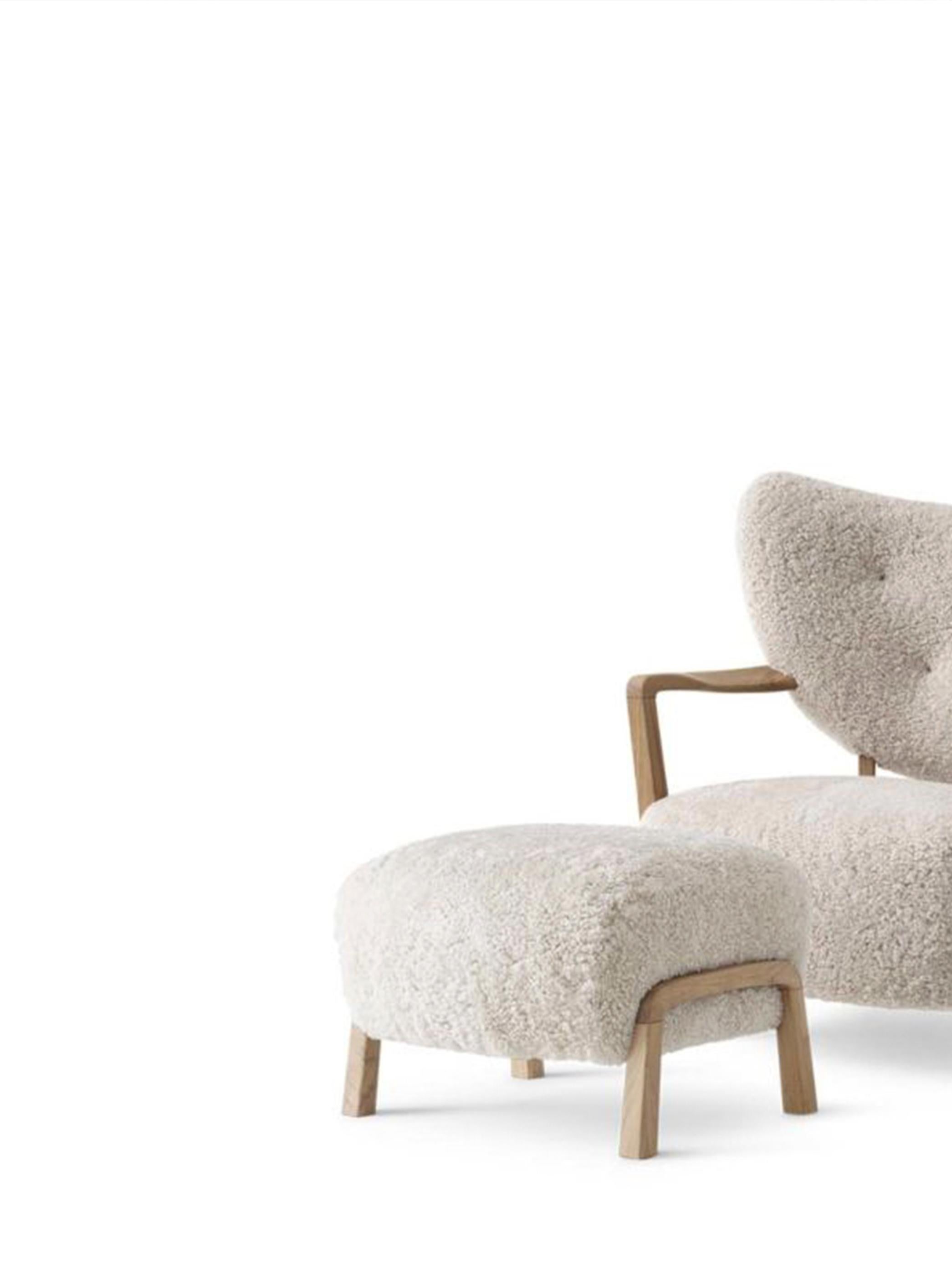 Pouf ATD3 in Sheepskin Moonlight & Oak for &Tradition For Sale 2