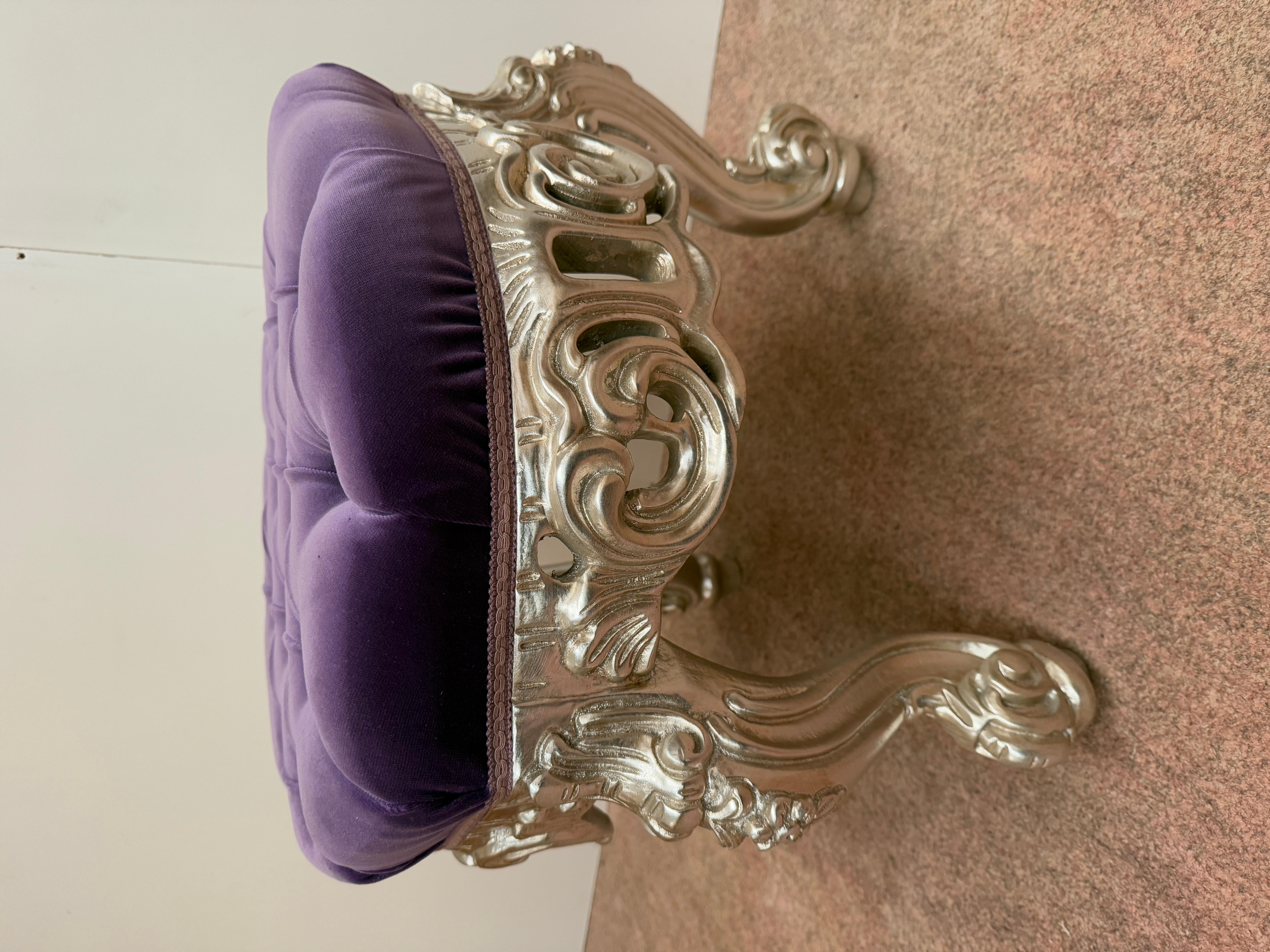 20th Century Luxury Italian 20th century silvered carved wood pouf purple color For Sale