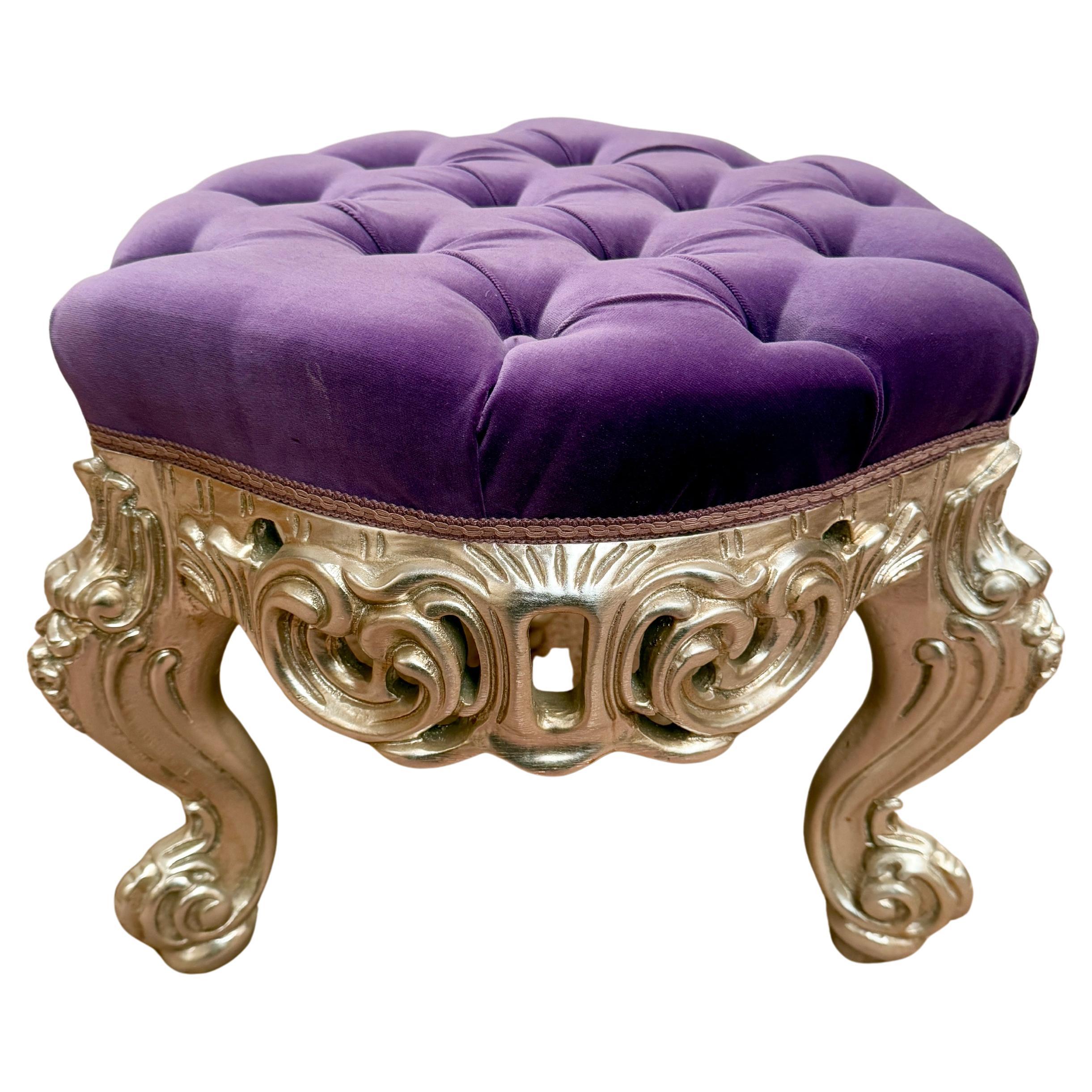 Luxury Italian 20th century silvered carved wood pouf purple color For Sale