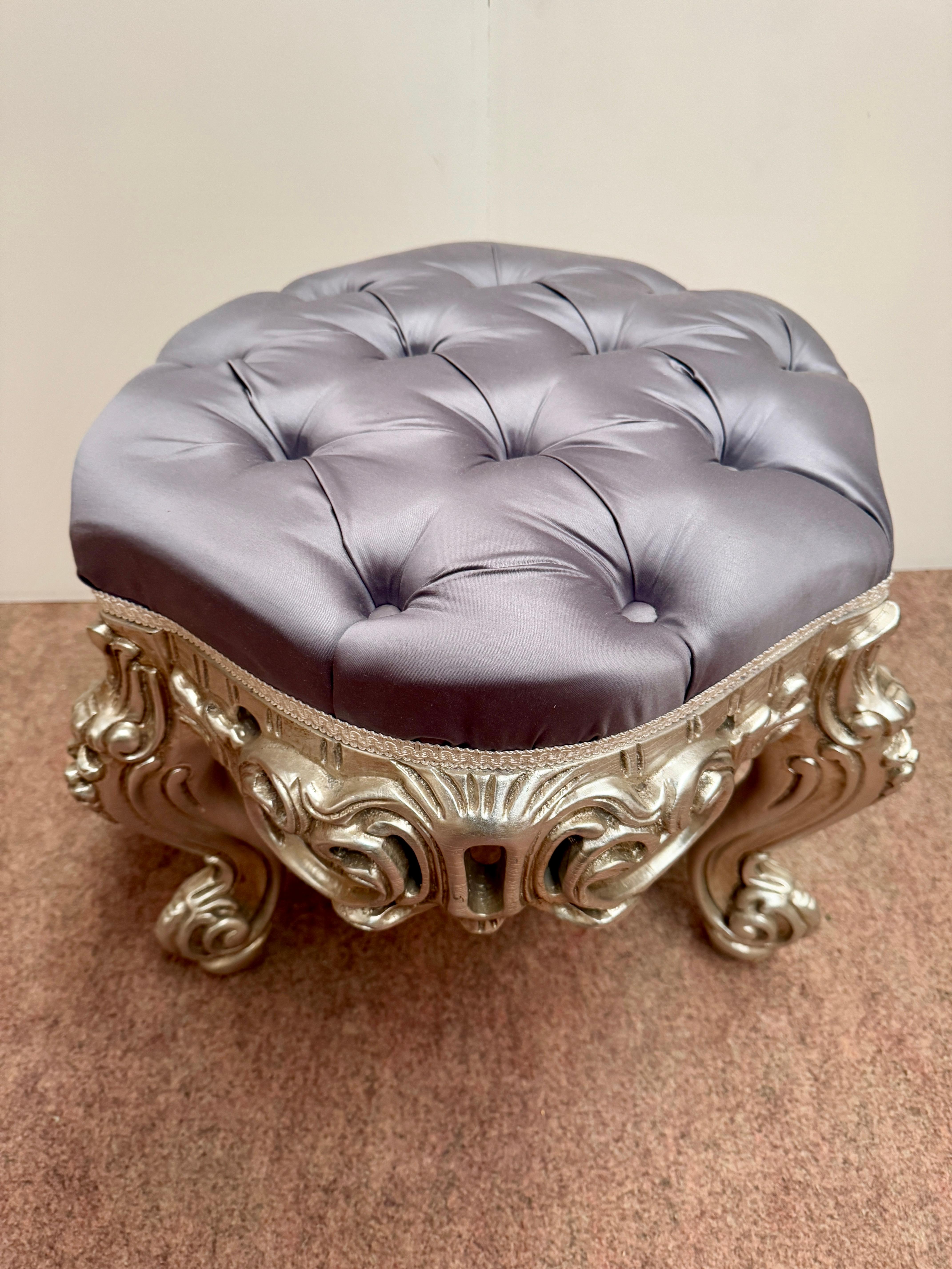 Hand-Carved Italian 20th century silver-plated carved wood luxury pouf For Sale