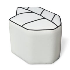 Siège Pouf Leaf conçu par nico, tapissé de tissu de laine Kvadrat