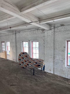 Pouf Looping, édition limitée de tapisserie d'ameublement géométrique, ottoman, mobilier contemporain