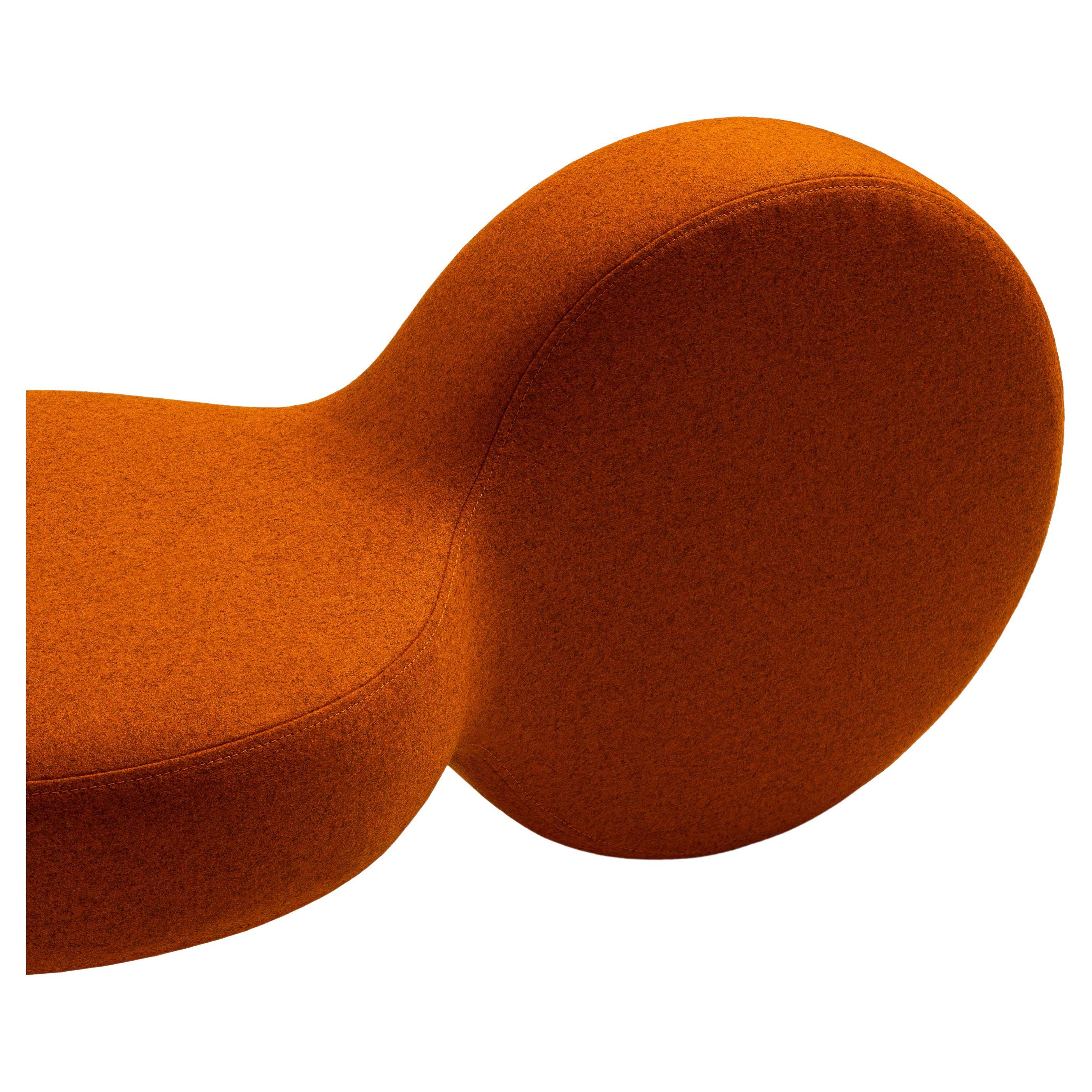 Hocker aus Wollstoff mit Schleife von WOO (Moderne) im Angebot