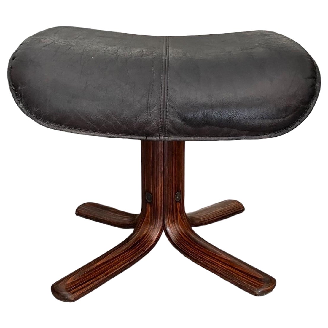 Pouf et repose-pieds en cuir norvégien Hjellegjerde, Norvège, années 1970