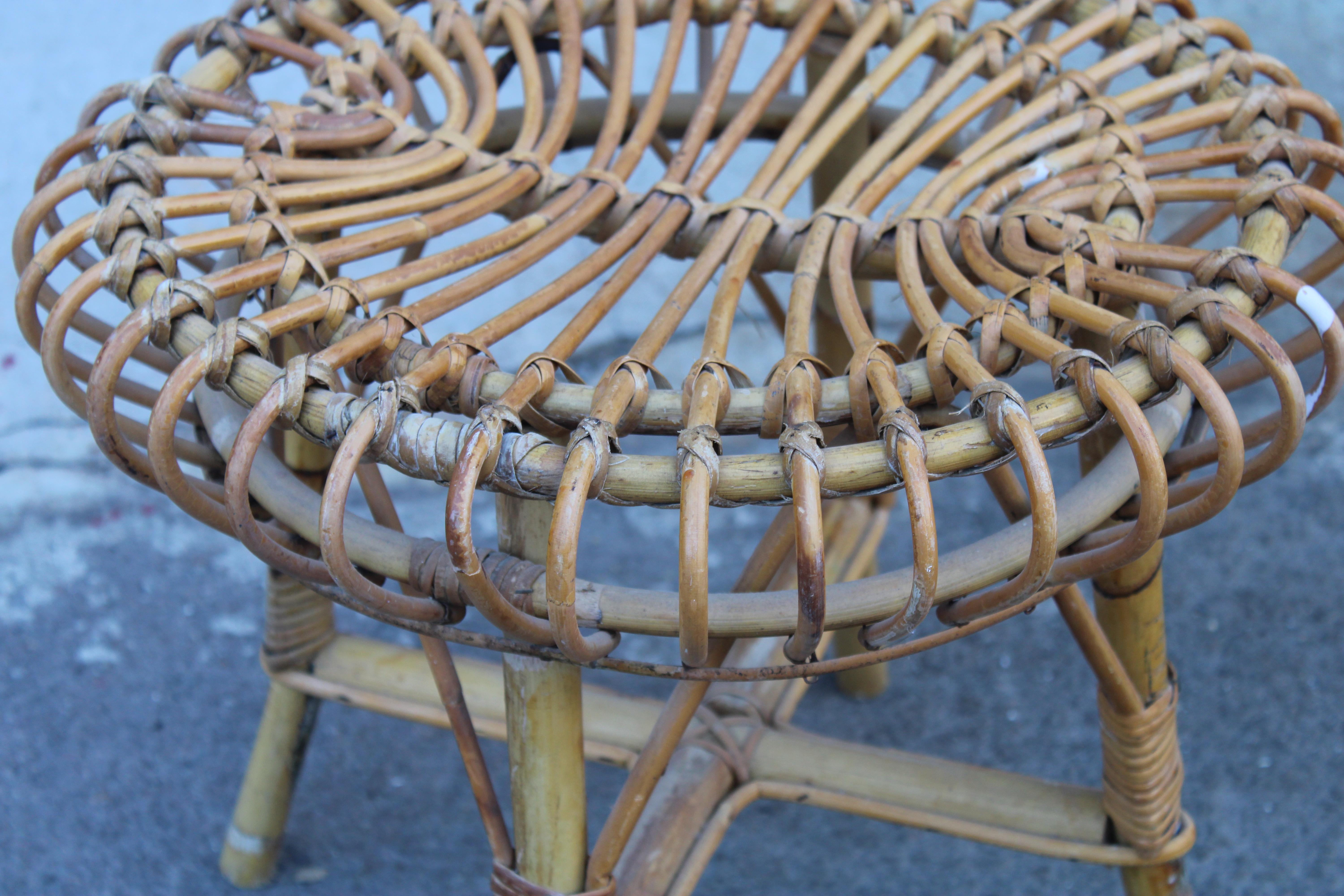 Mid-Century Modern Pouf rond en bambou des années 1960 style Franco Albini en vente
