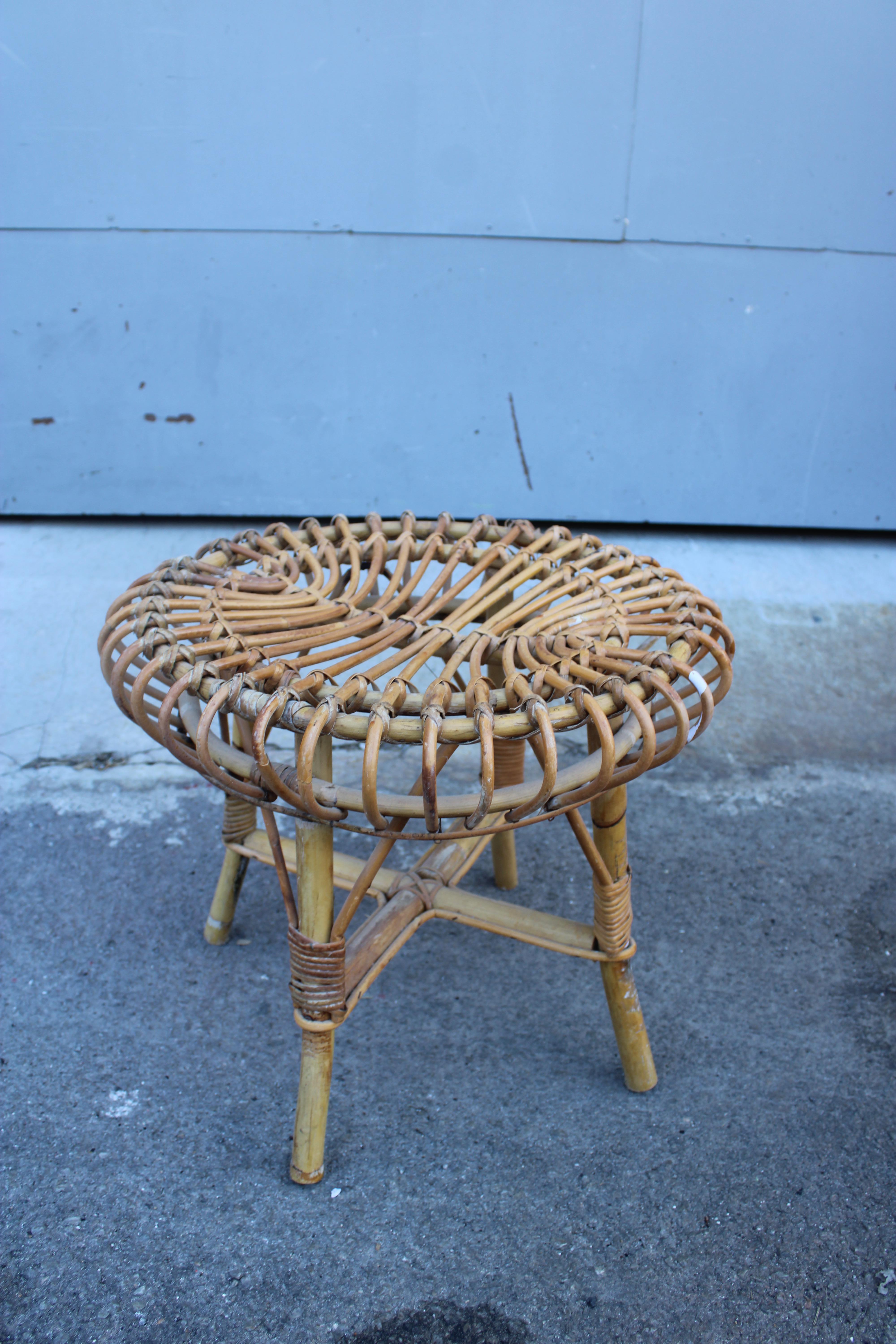 Mid-20th Century Pouf rond en bambou des années 1960 style Franco Albini en vente