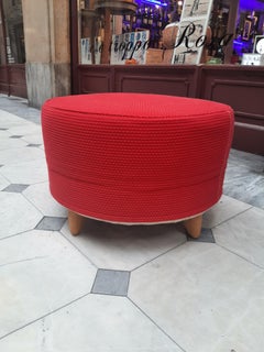 Pouf Rotondo in Tessuto Rosso Produzione Moroso