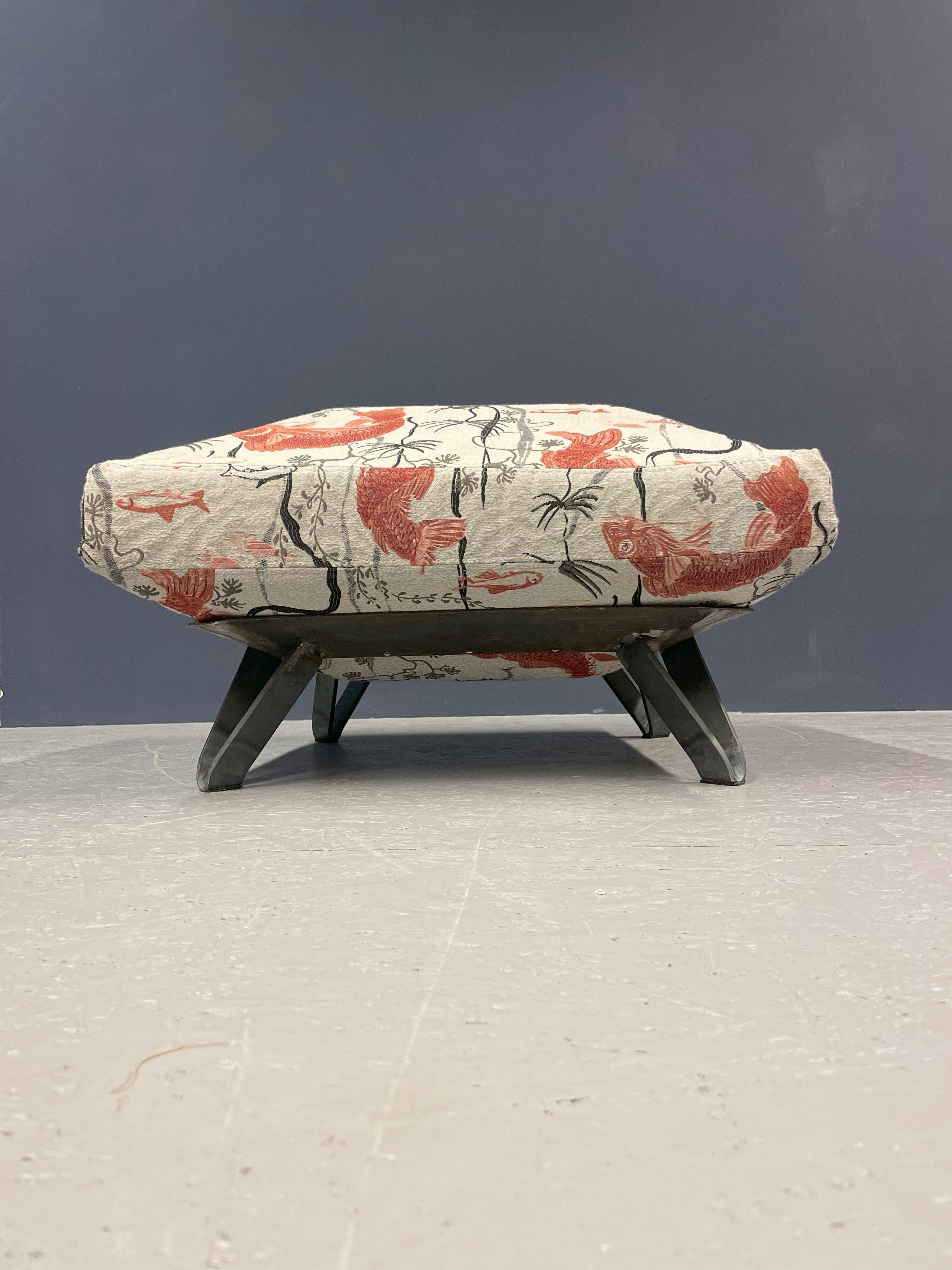 Pouf with a fish-patterned square pillow and iron legs For Sale 6