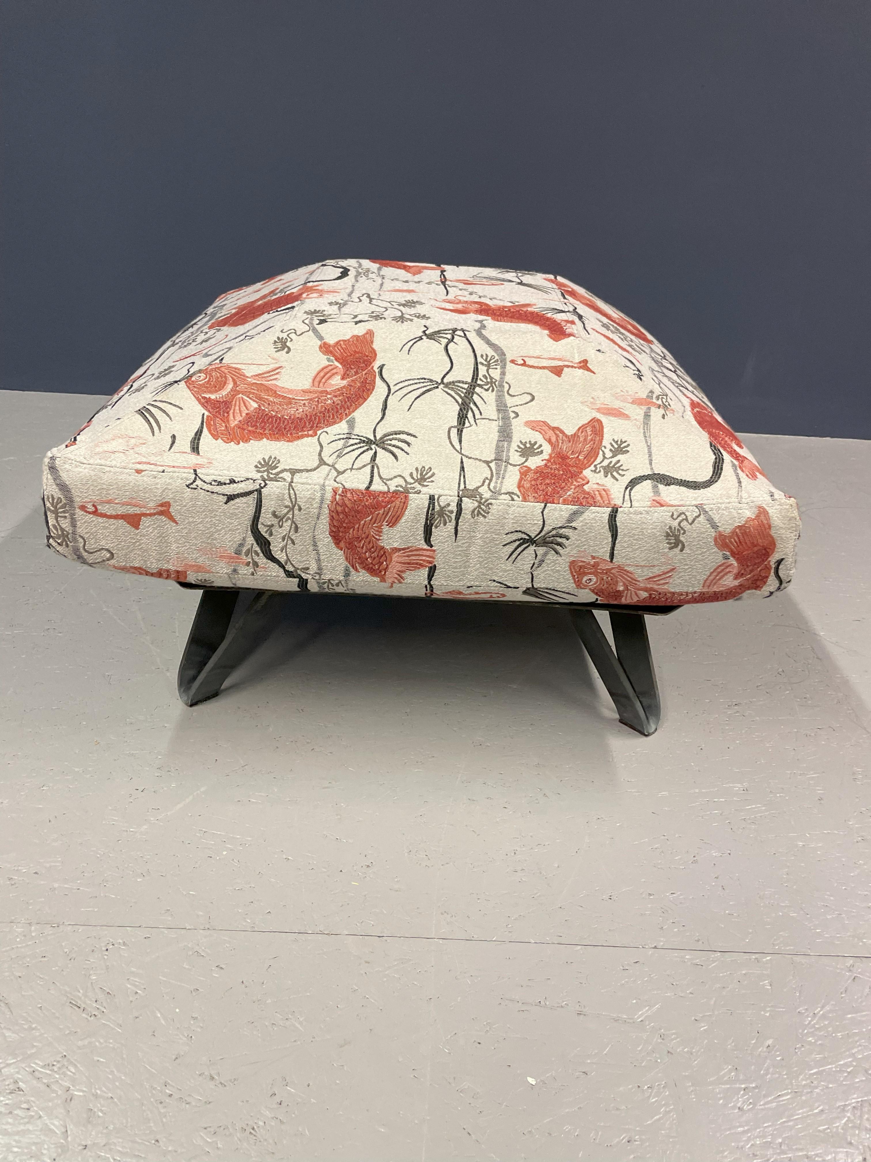 Pouf with a fish-patterned square pillow and iron legs For Sale 7