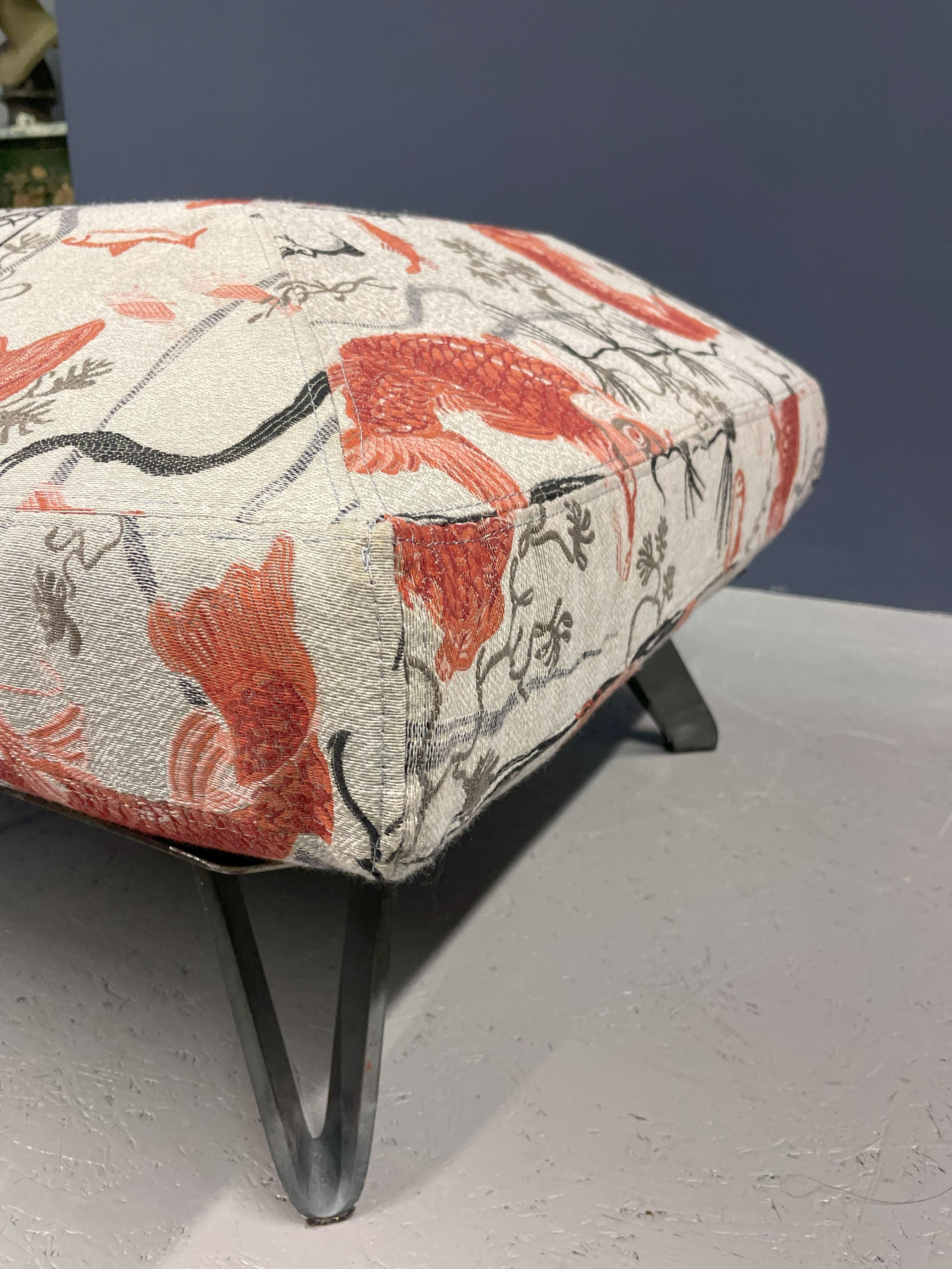 Pouf with a fish-patterned square pillow and iron legs For Sale 9