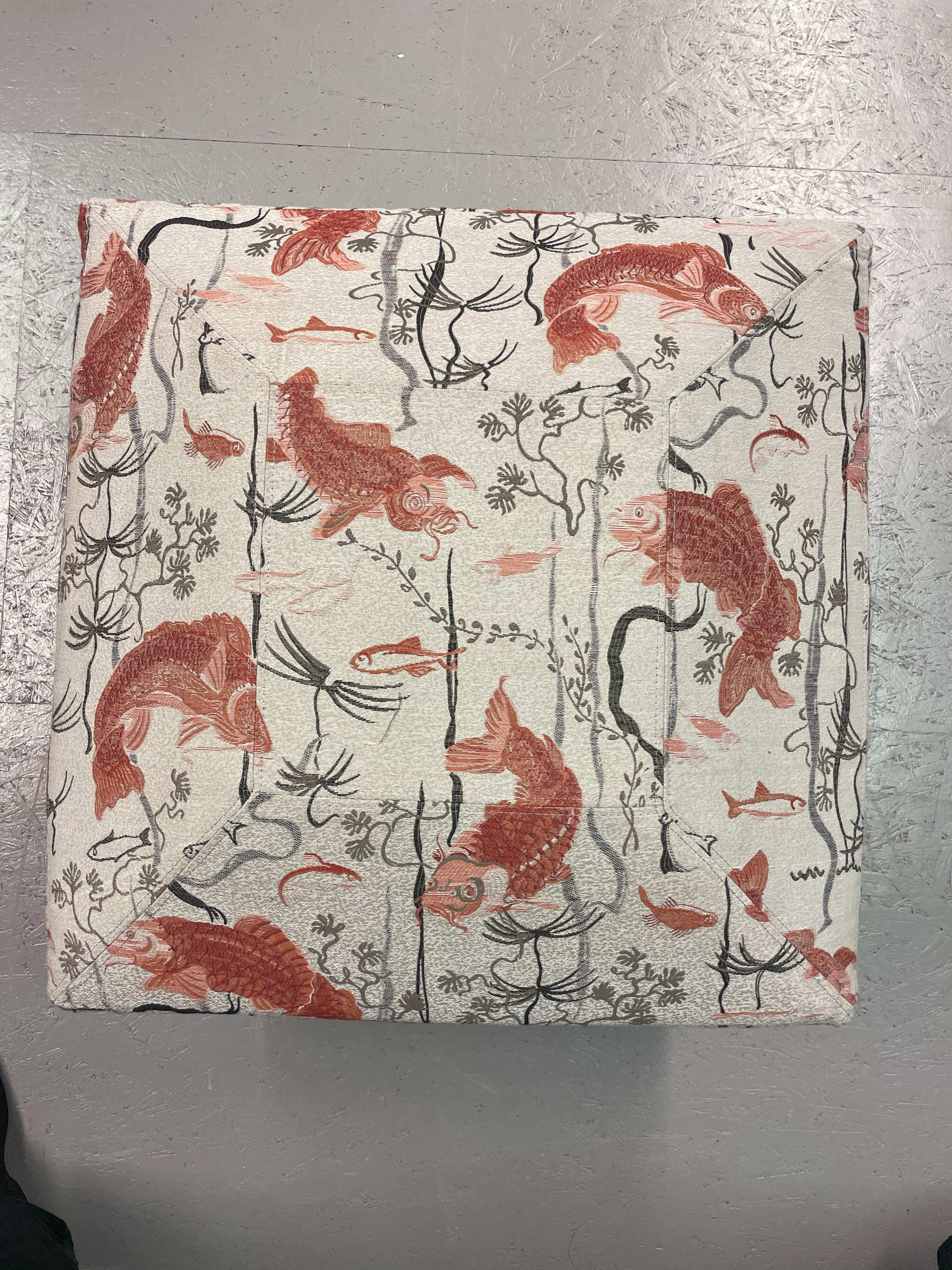 Pouf with a fish-patterned square pillow and iron legs For Sale 1
