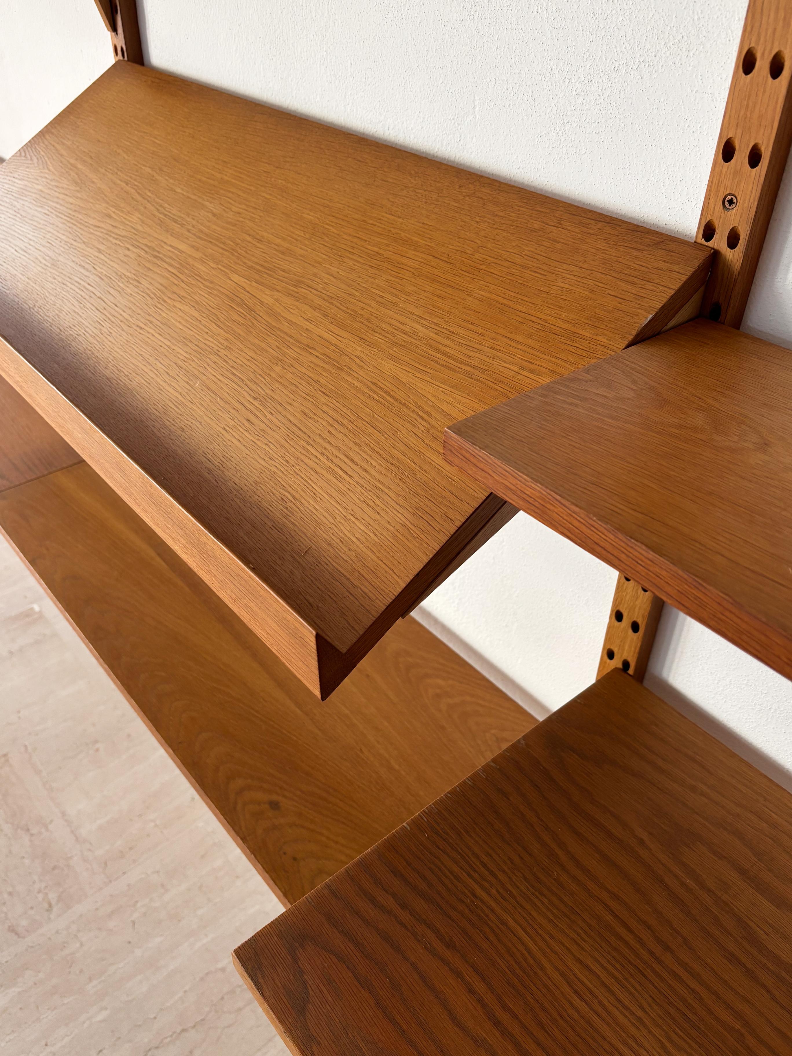 Poul Cadovious escandinavo de mediados de siglo Oak Royal System, Dinamarca Años 60 en venta 11