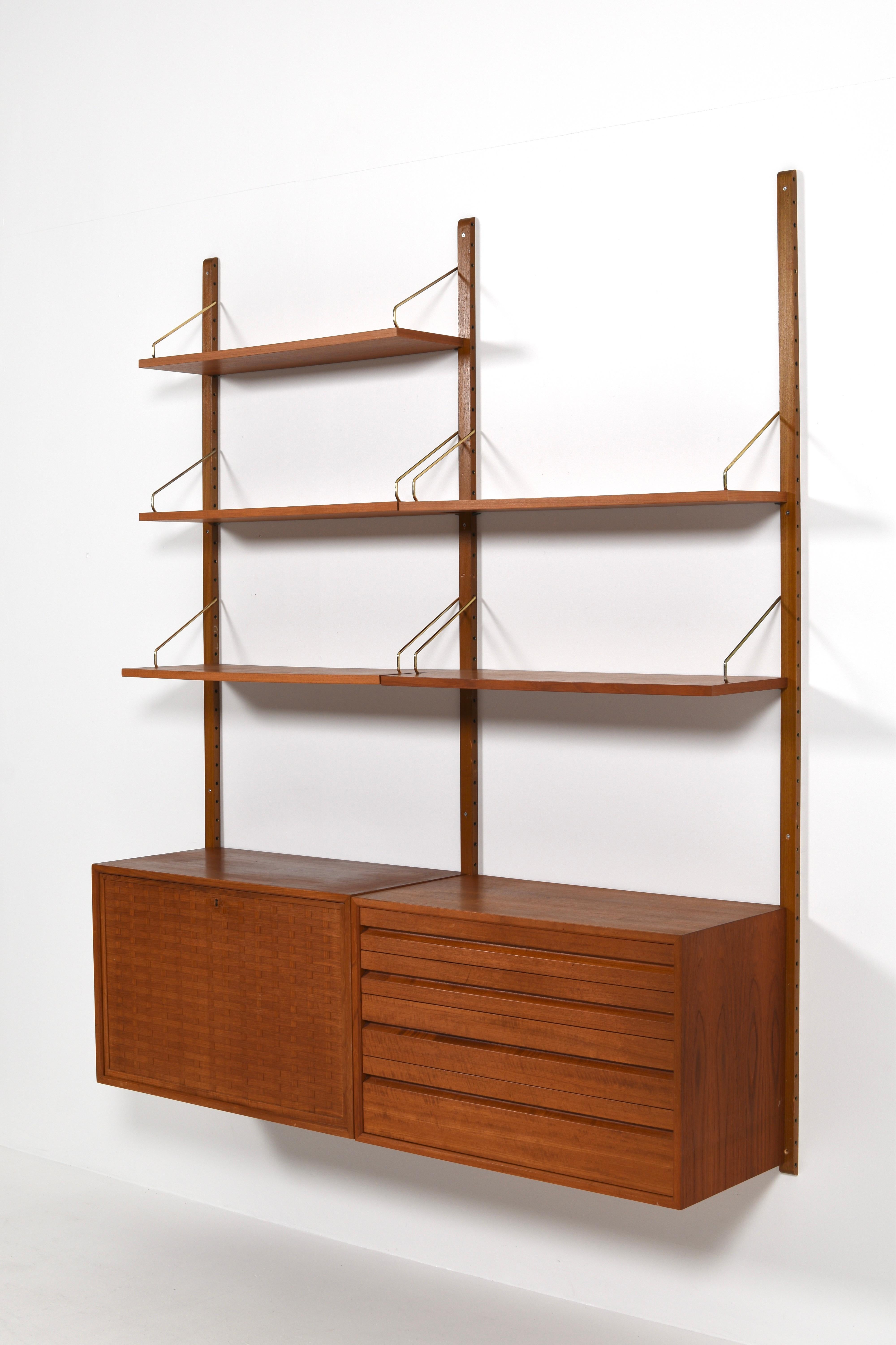 Poul Cadovius, Teak Royal System, Scandinavian Midcentury, Denmark 1960s For Sale 4