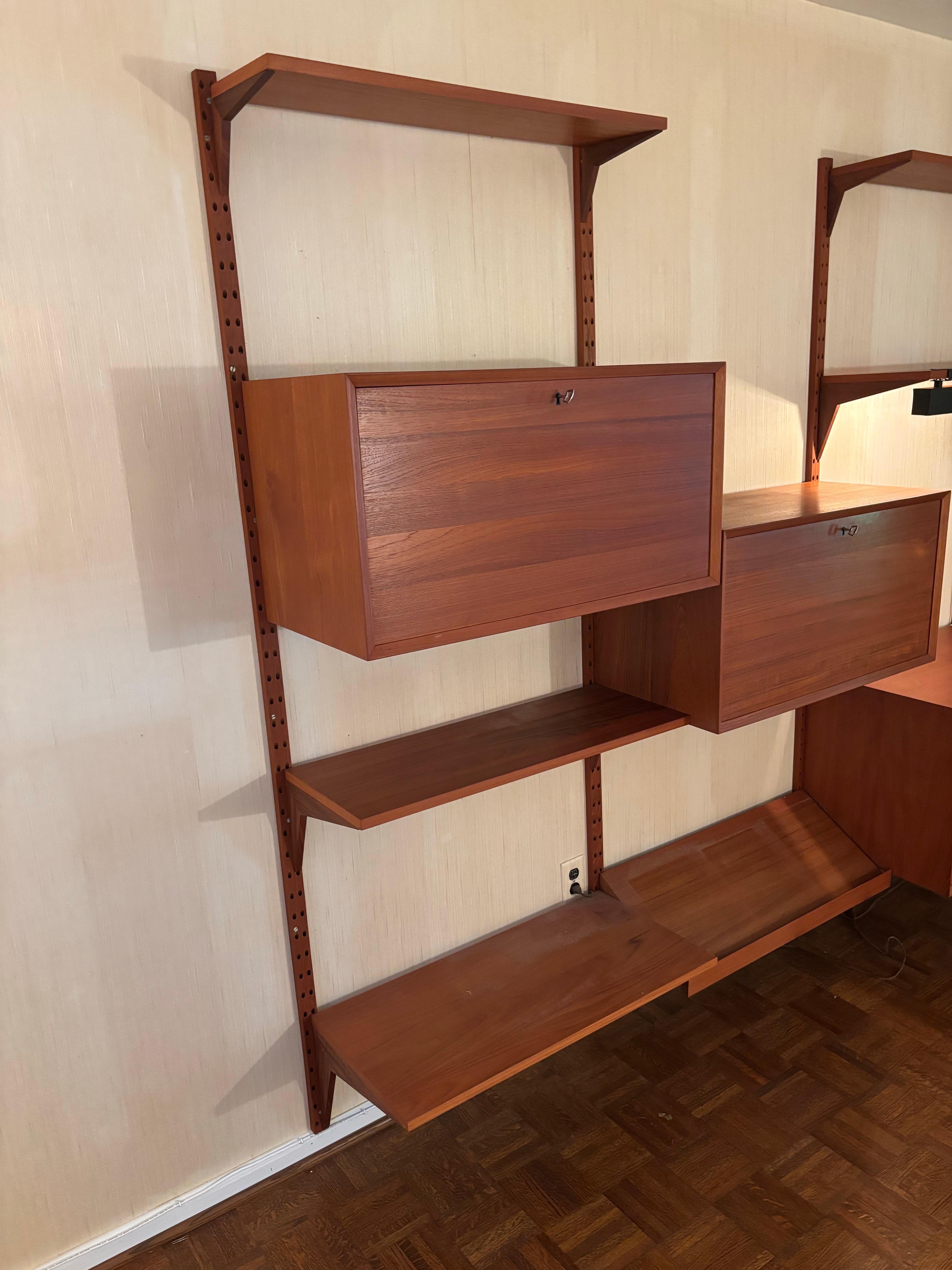 Poul Cadovius 3 Bay Teak Wall Unit with Rare Light! For Sale 10