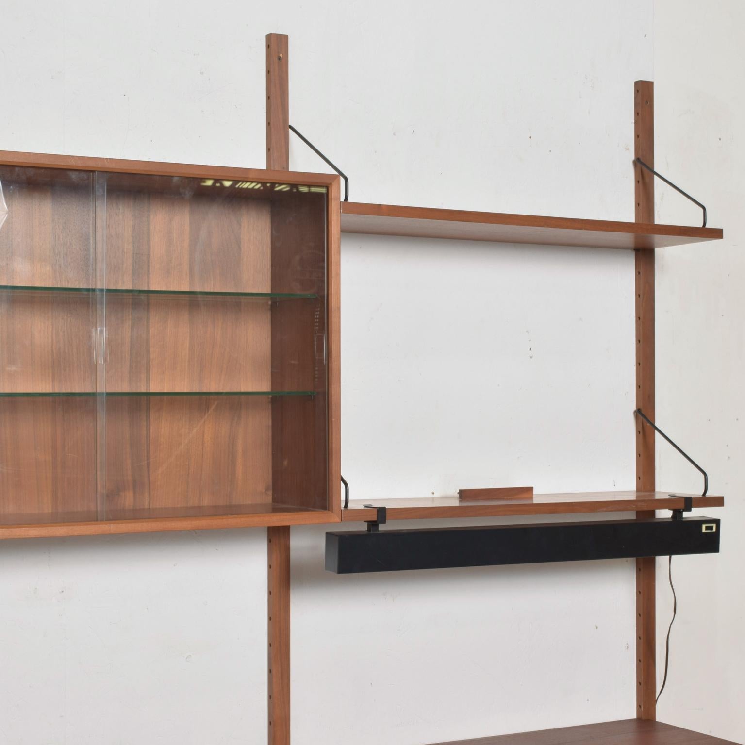 Oiled Poul Cadovius, Cado, Royal System Wall Unit in Teak Midcentury Danish Modern