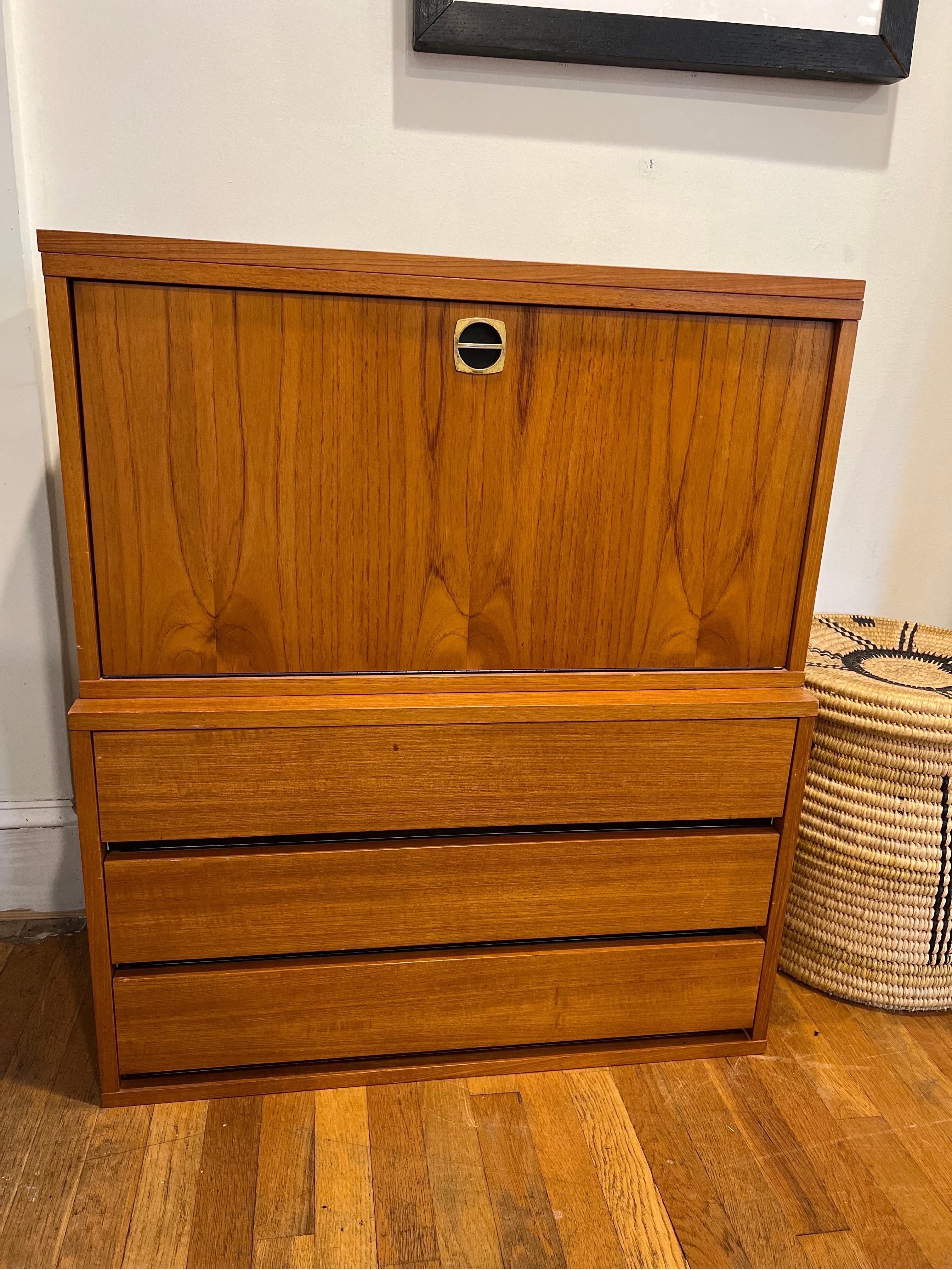 Poul Cadovius Cado Teak Wall Shelf Units, 'Three Pieces' For Sale 9