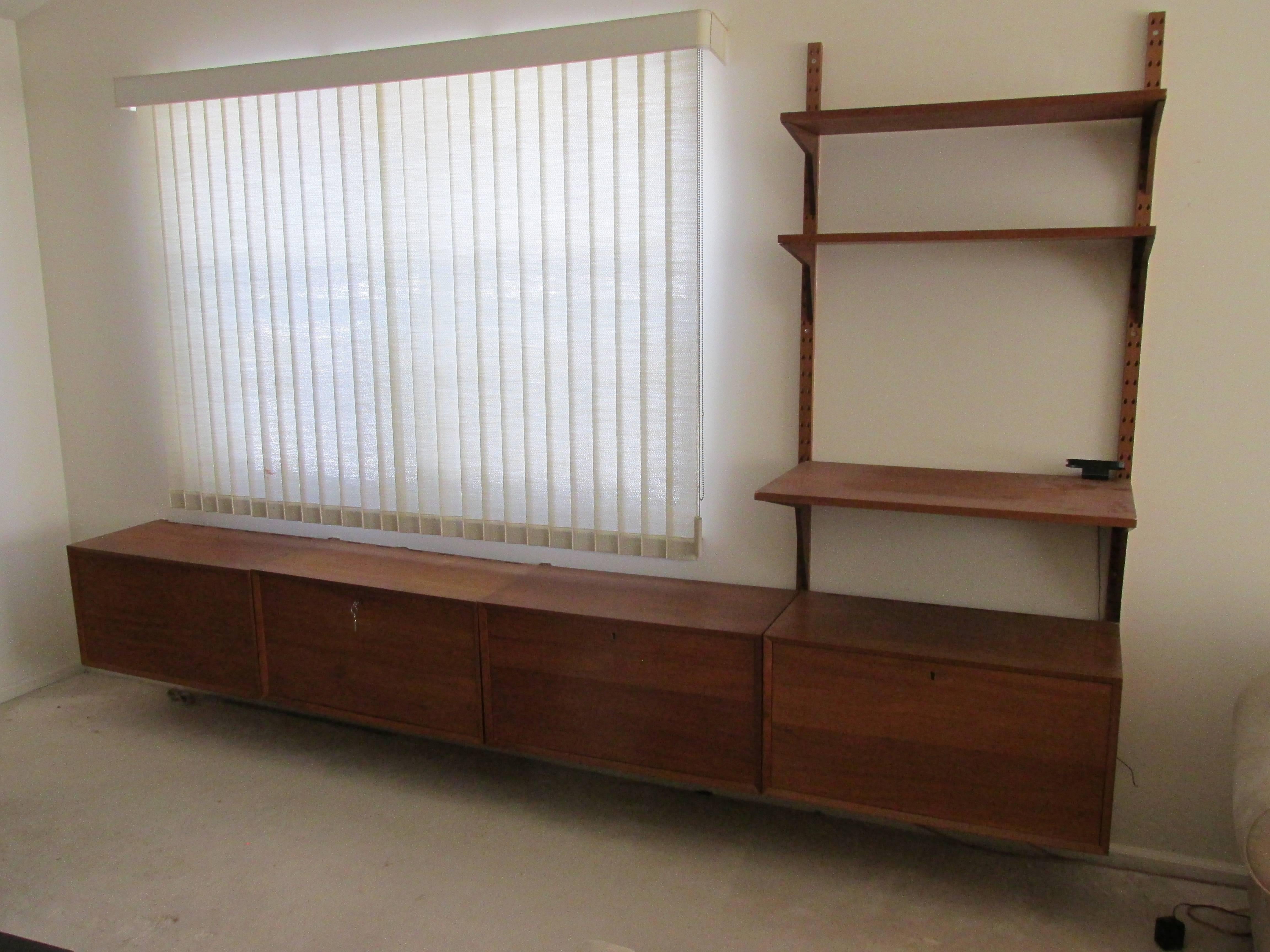 Poul Cadovius Cado Unit in Teak In Excellent Condition In Philadelphia, PA