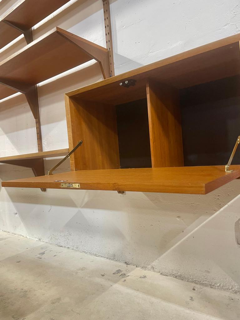 Poul Cadovius Danish Modern Teak Wall Unit In Good Condition For Sale In Fort Lauderdale, FL